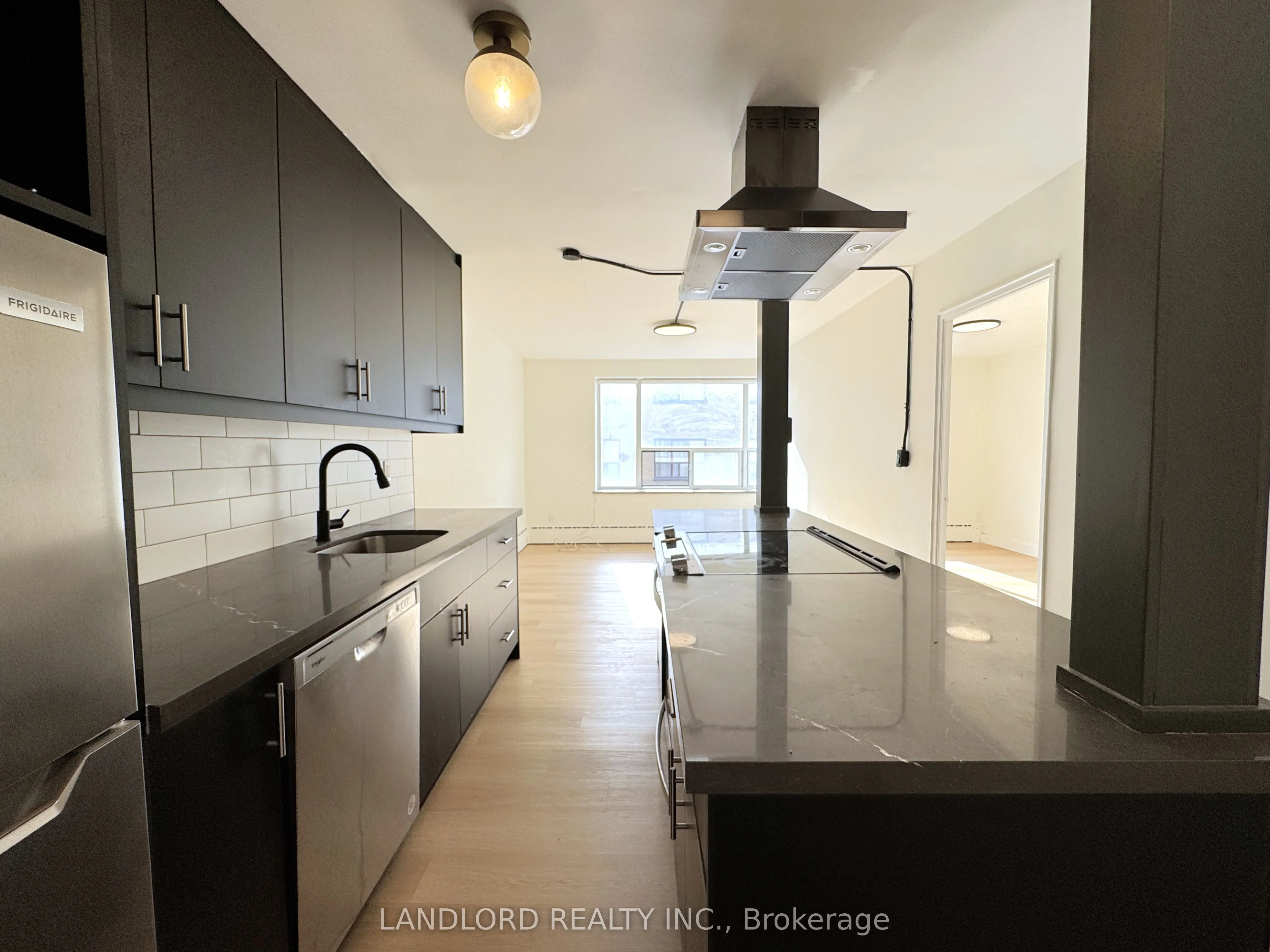 420 Eglinton Avenue E, #408