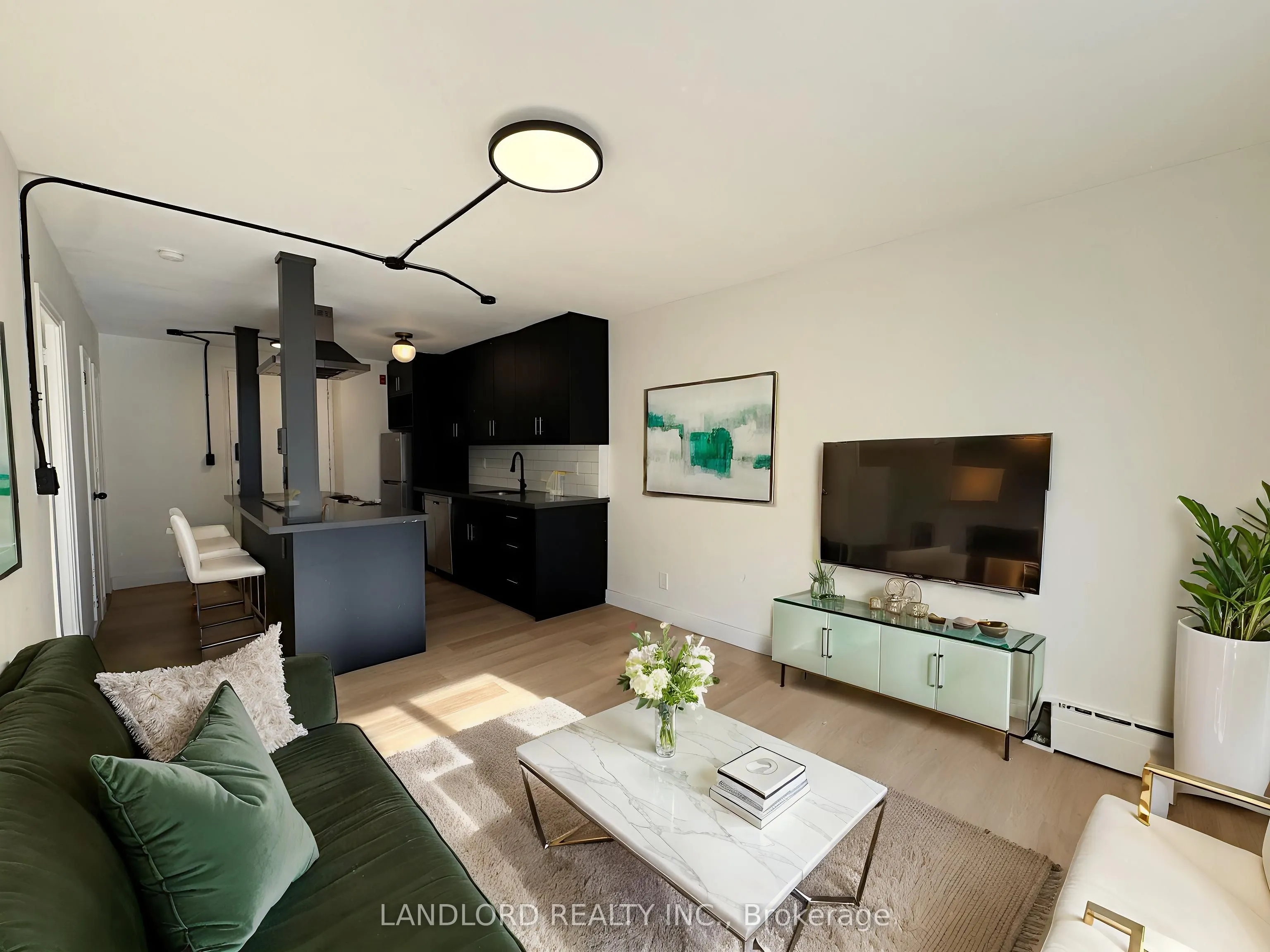 420 Eglinton Avenue E, #408