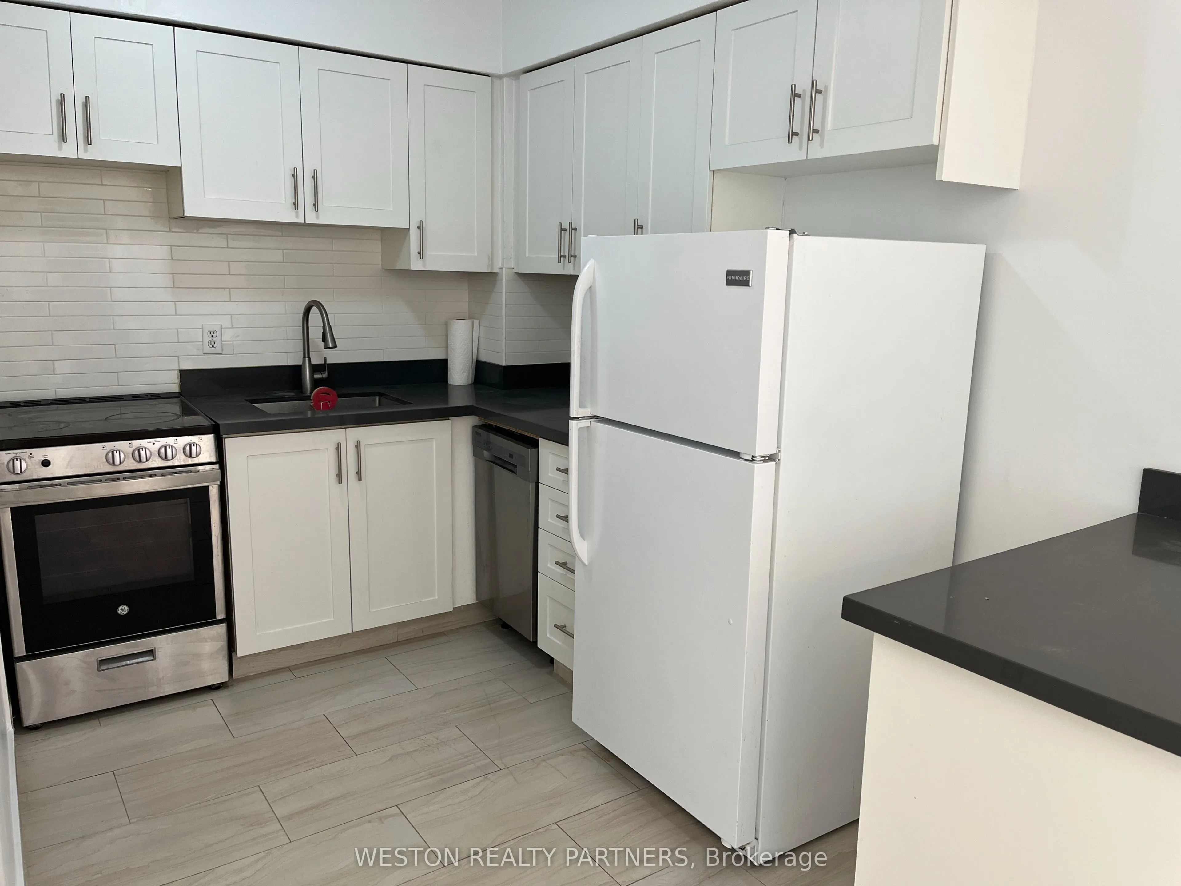 171 Erskine Avenue, #3
