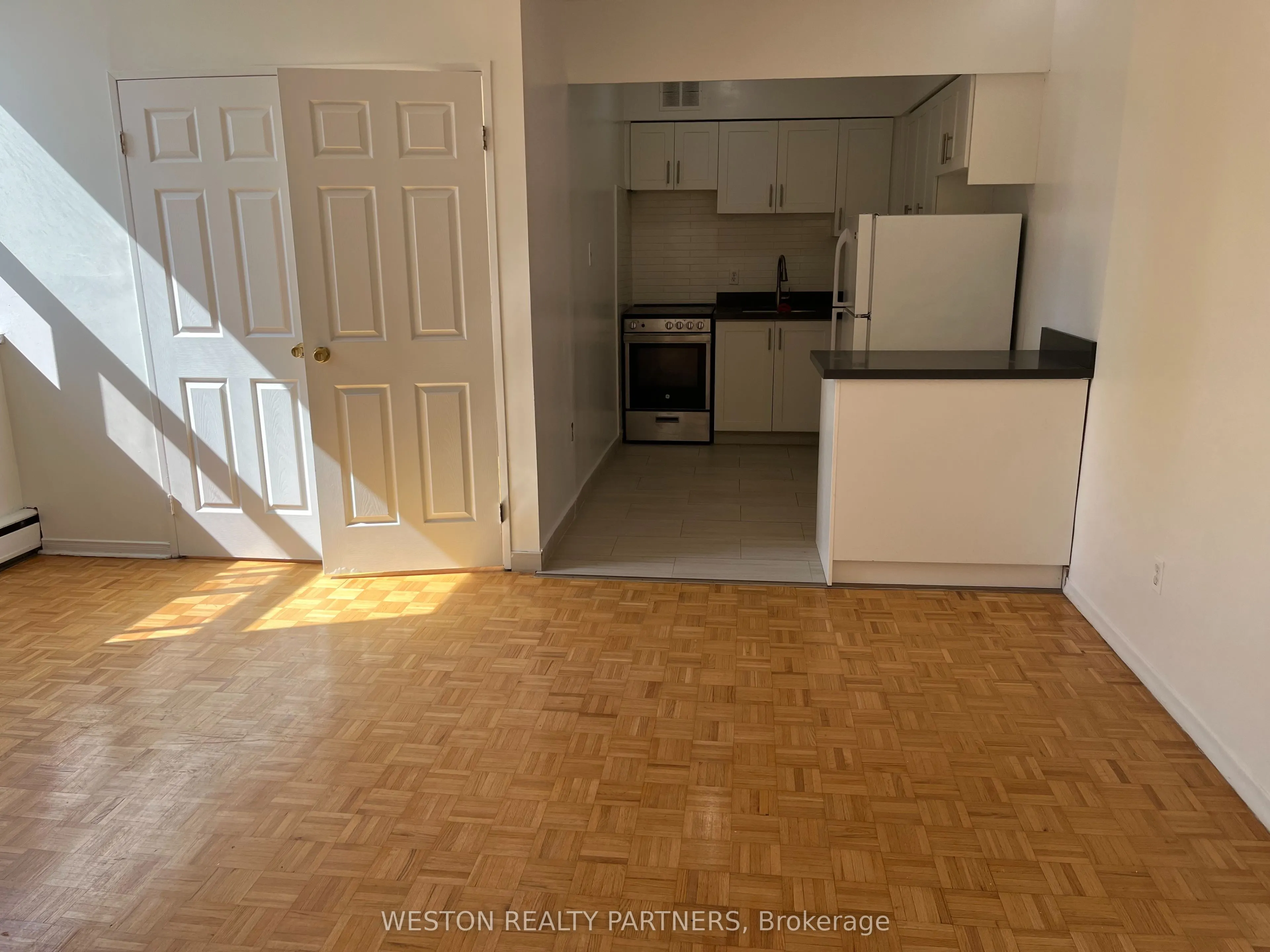 171 Erskine Avenue, #3