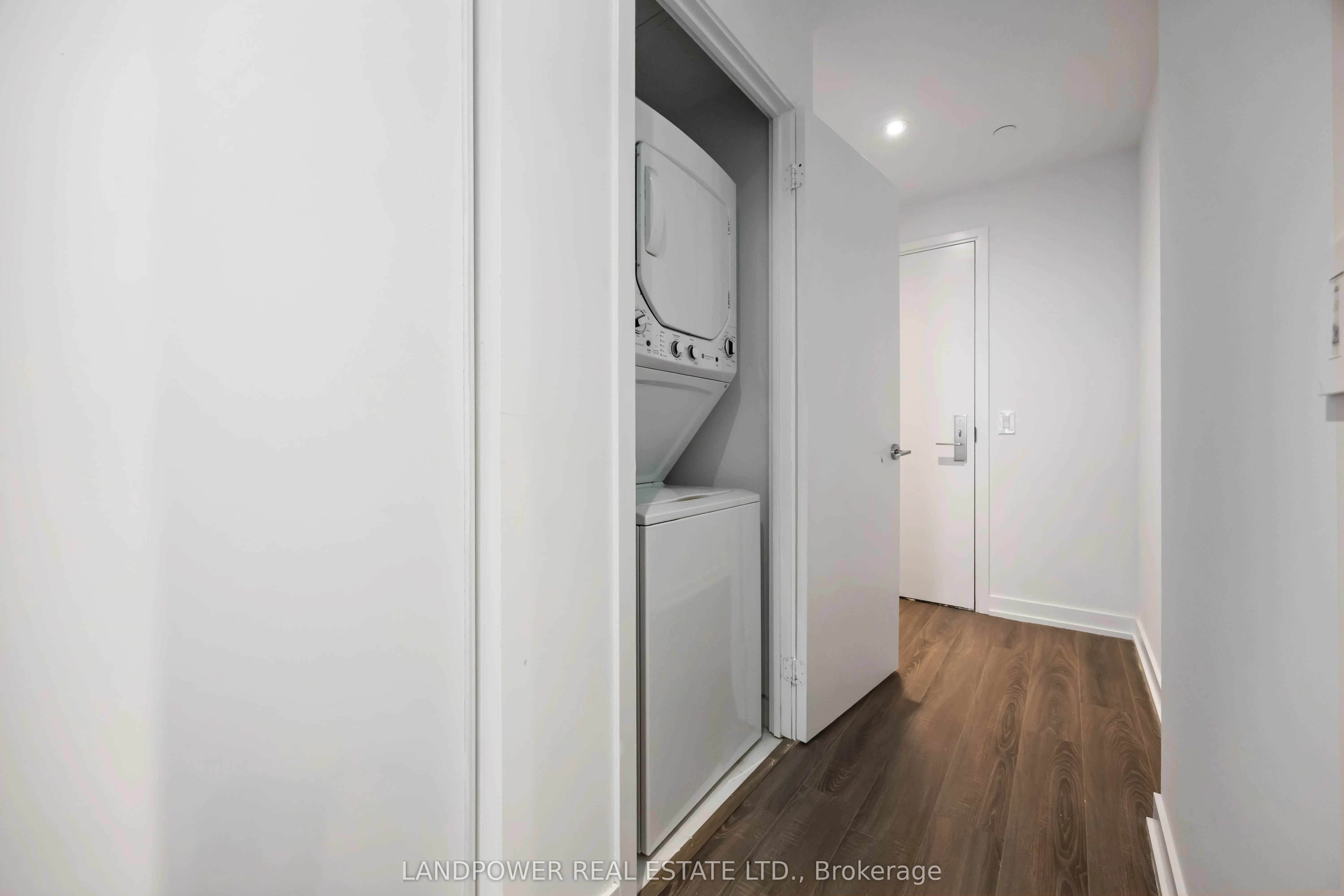 20 Edward Street, #1917