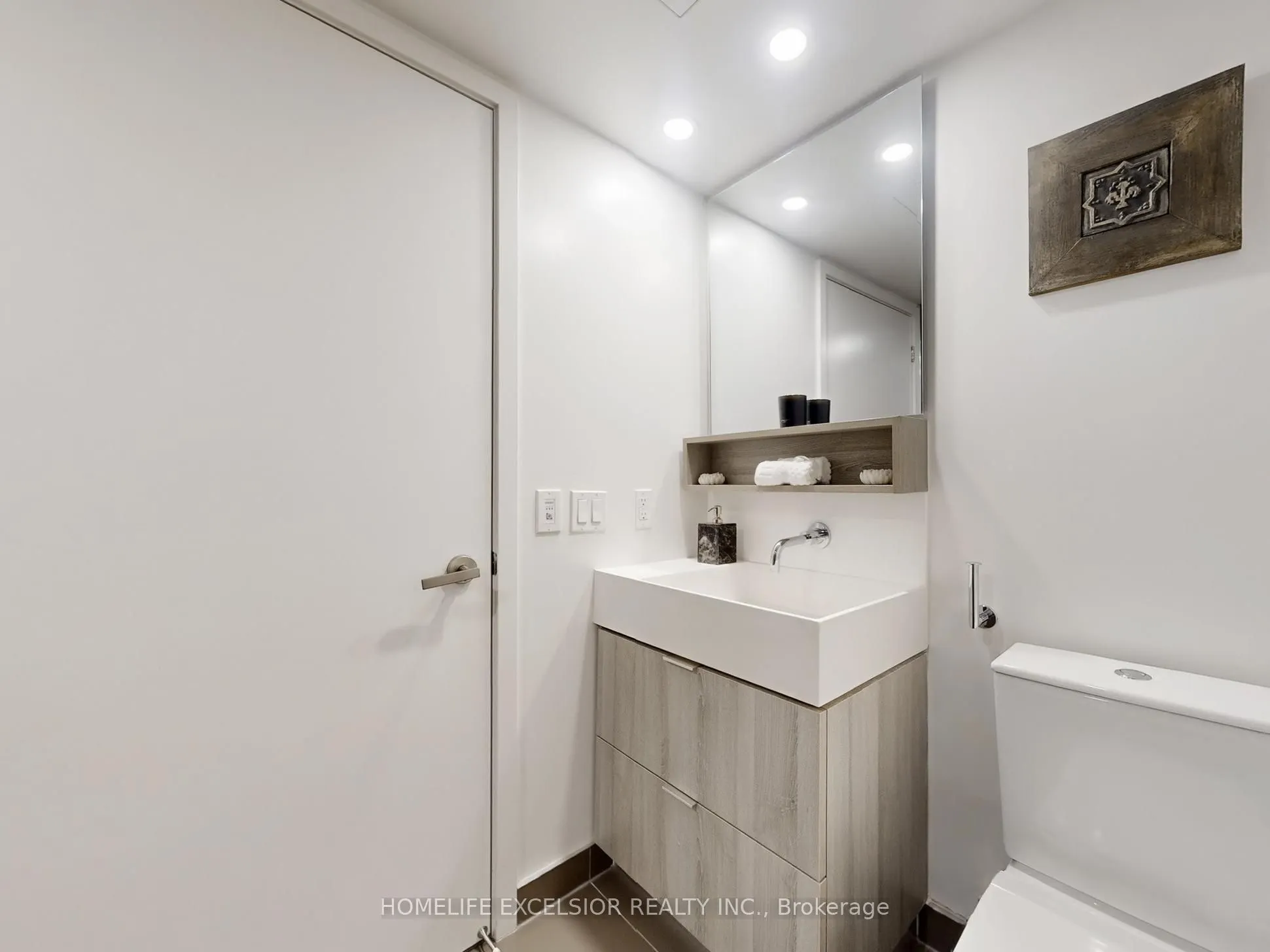 5 Soudan Avenue, #716