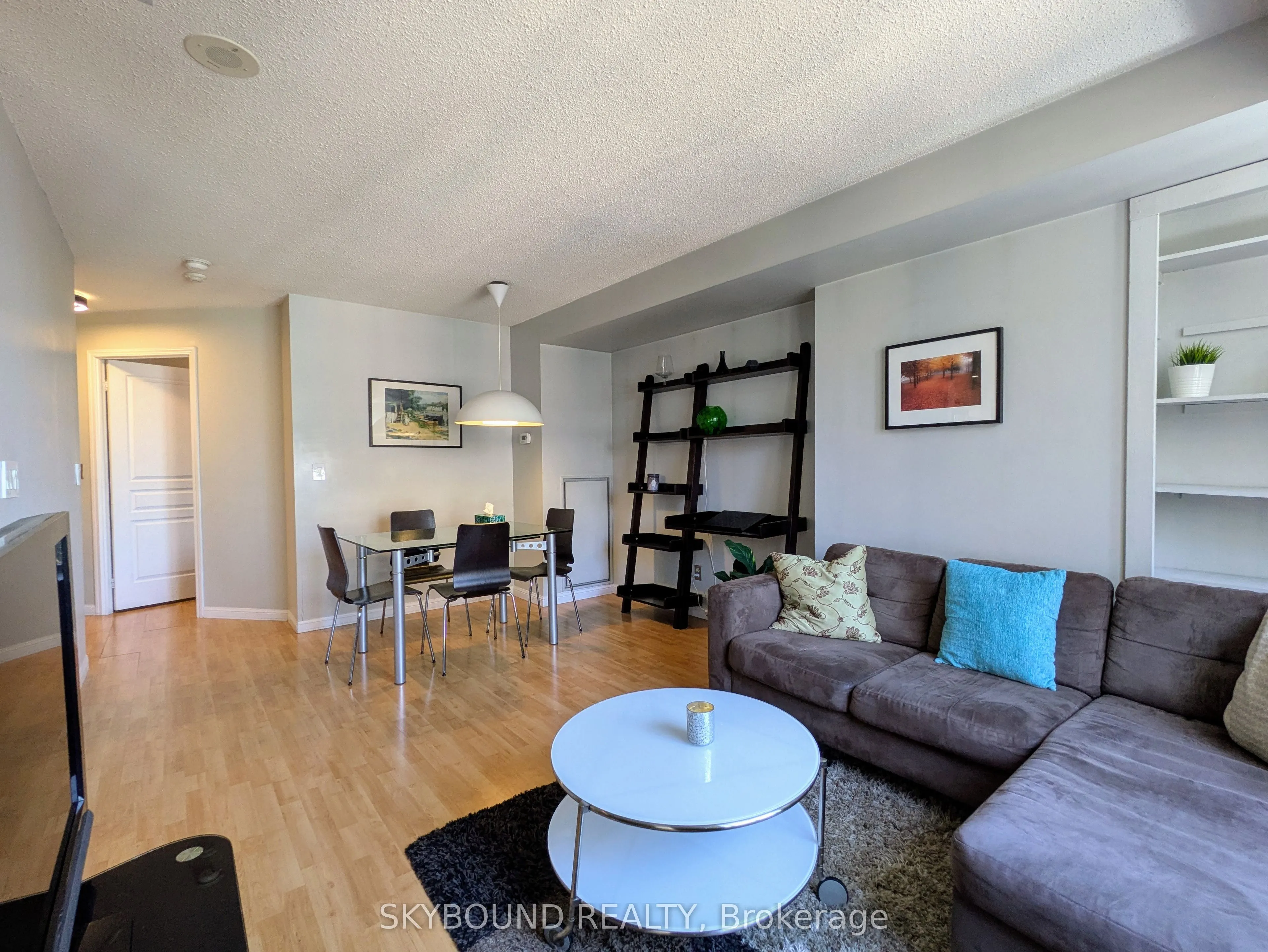 140 Simcoe Street, #PH1620