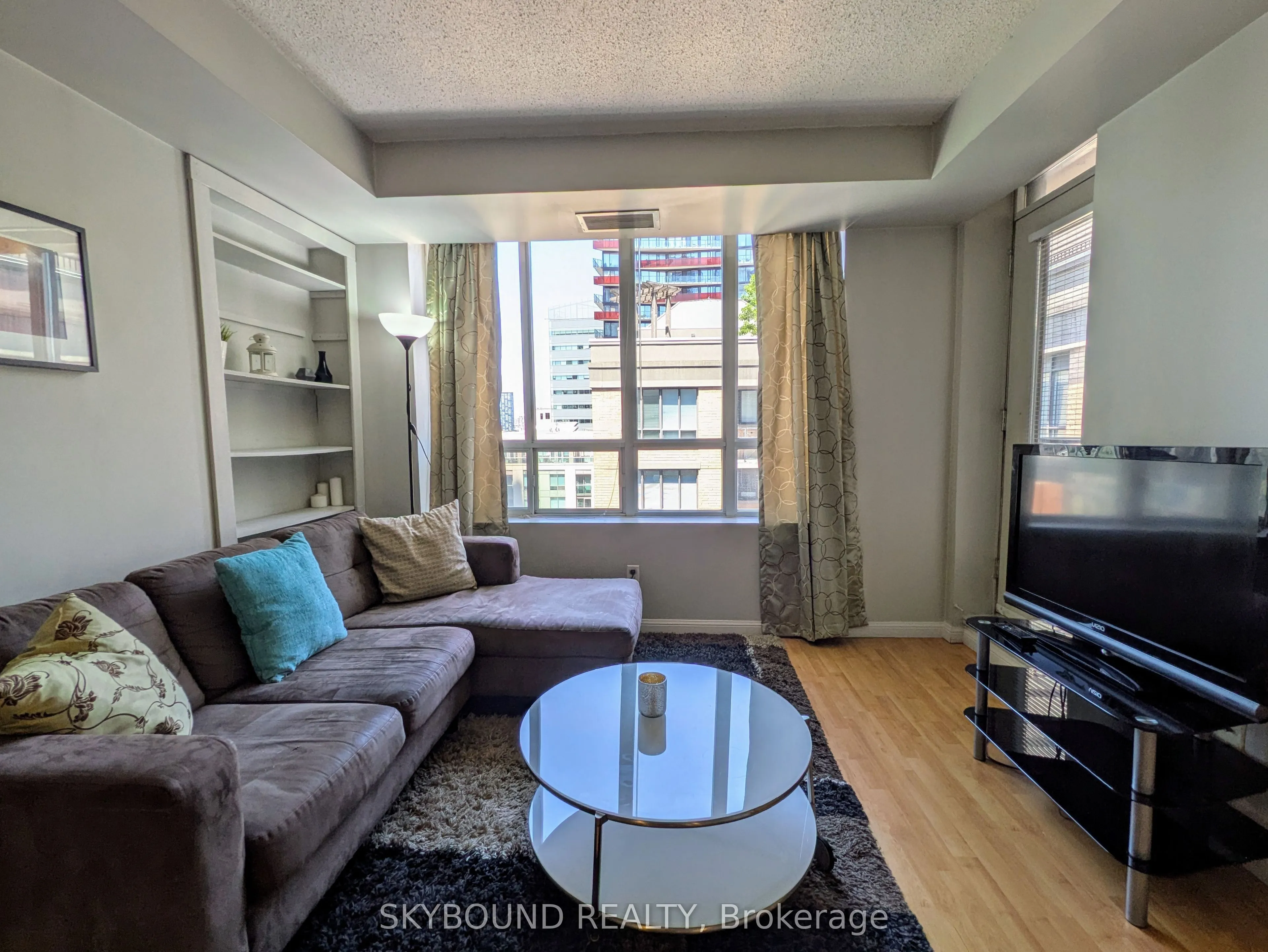 140 Simcoe Street, #PH1620