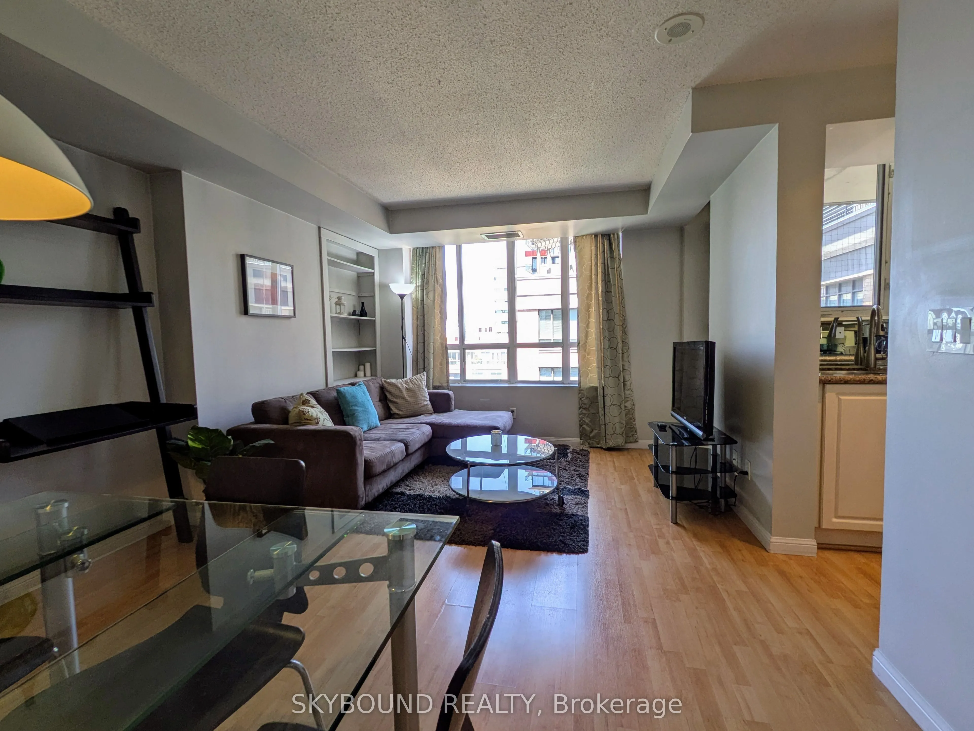 140 Simcoe Street, #PH1620