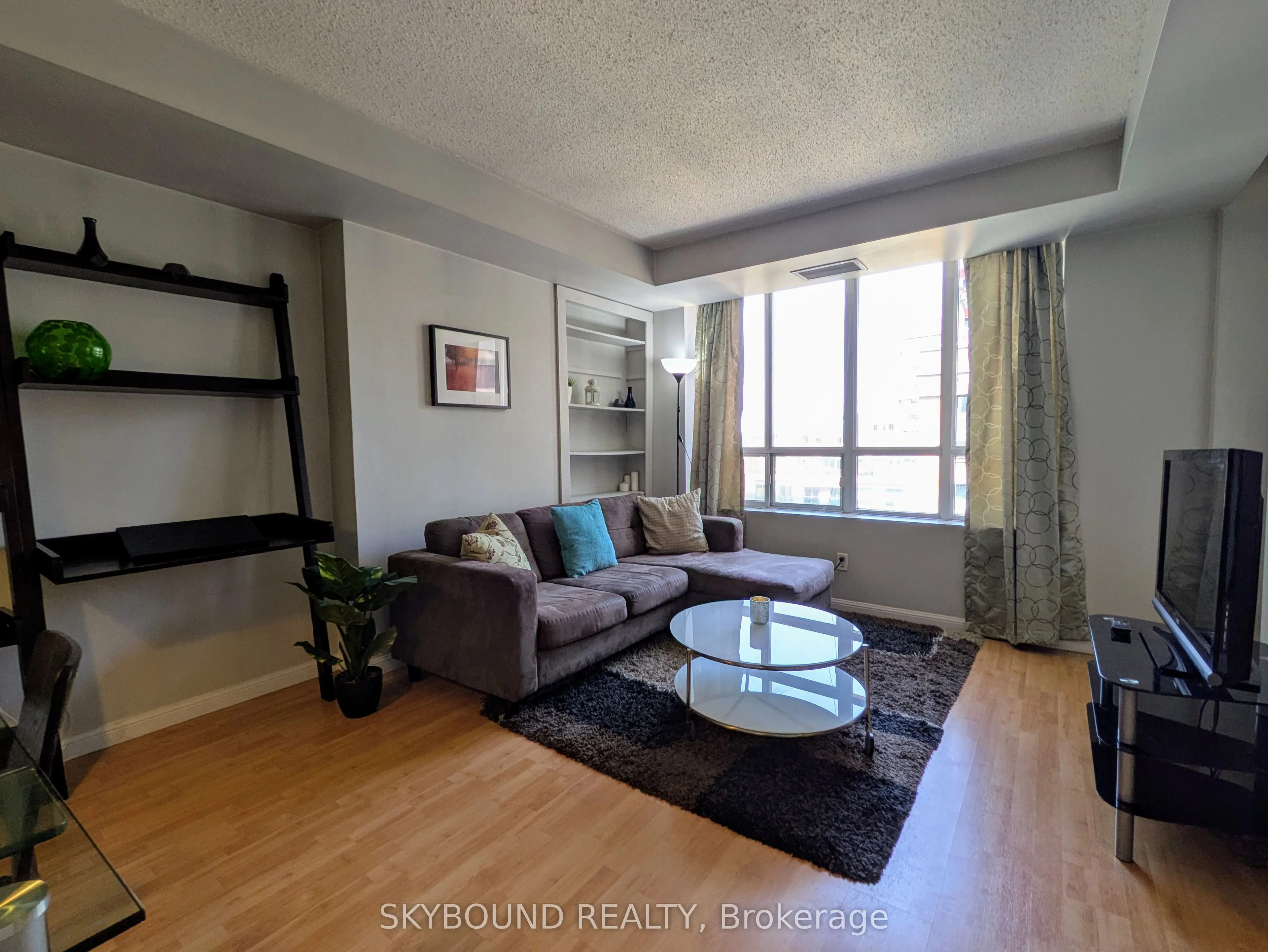 140 Simcoe Street, #PH1620
