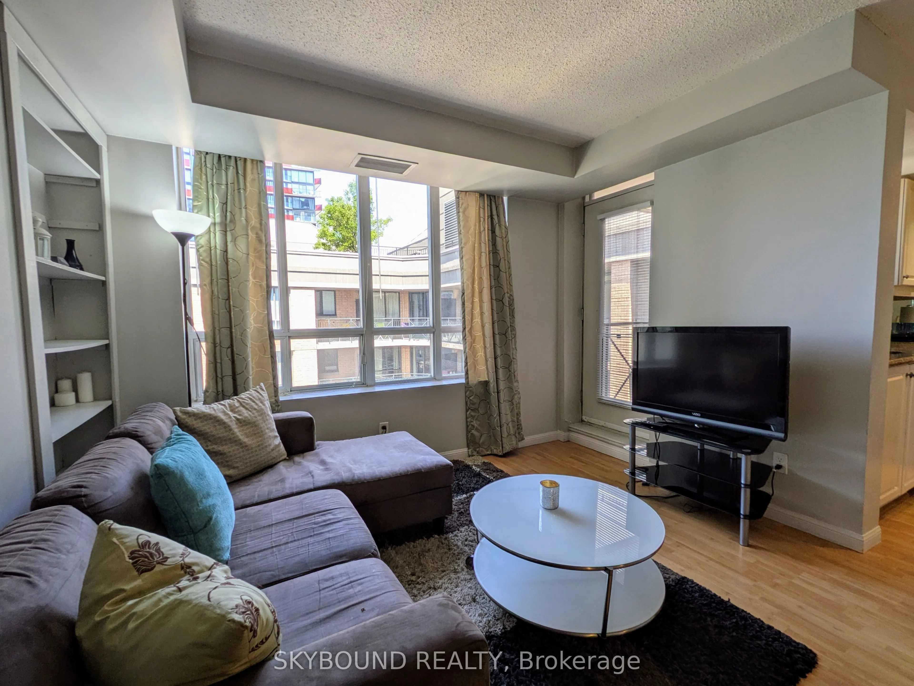 140 Simcoe Street, #PH1620