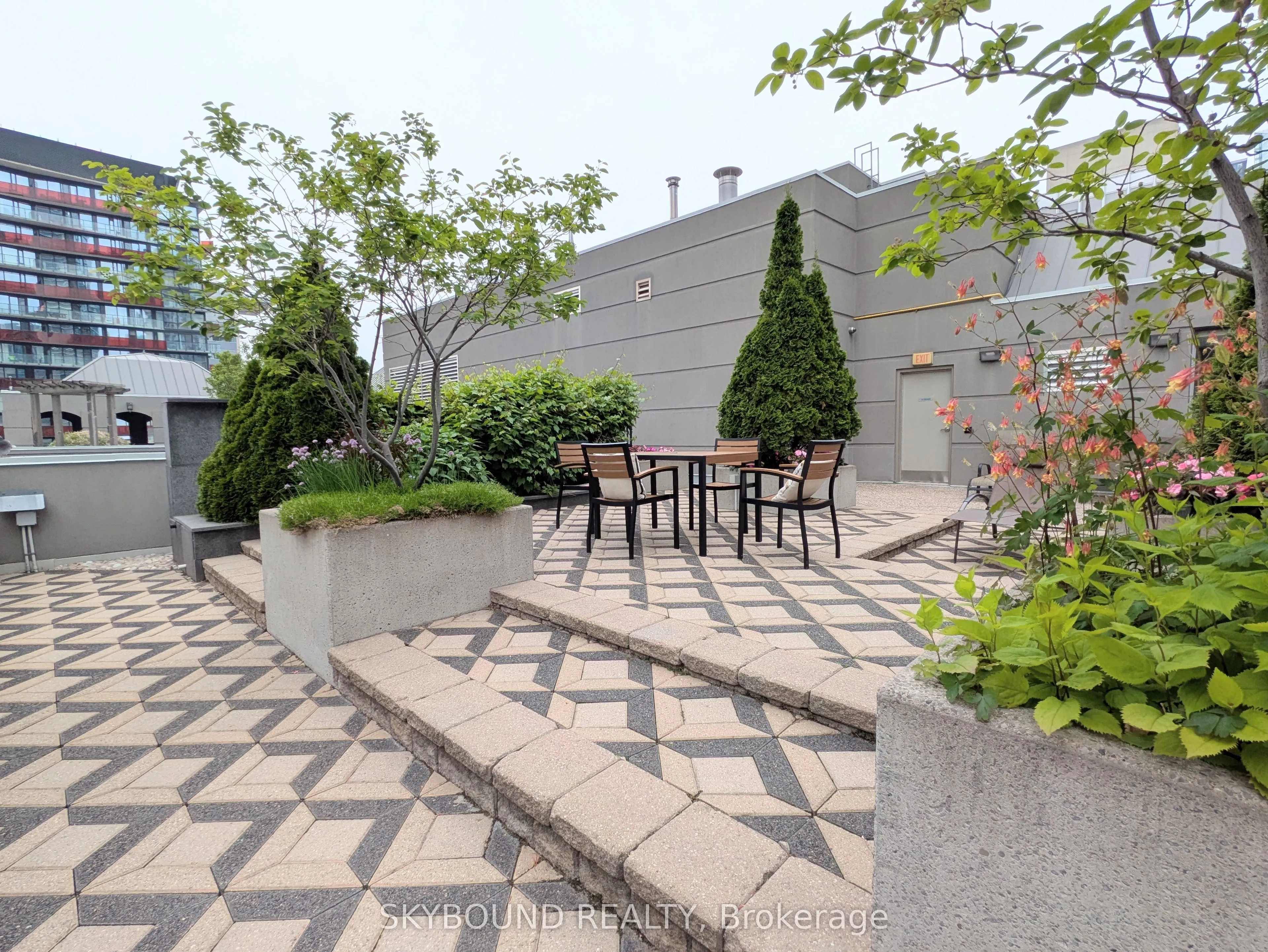 140 Simcoe Street, #PH1620