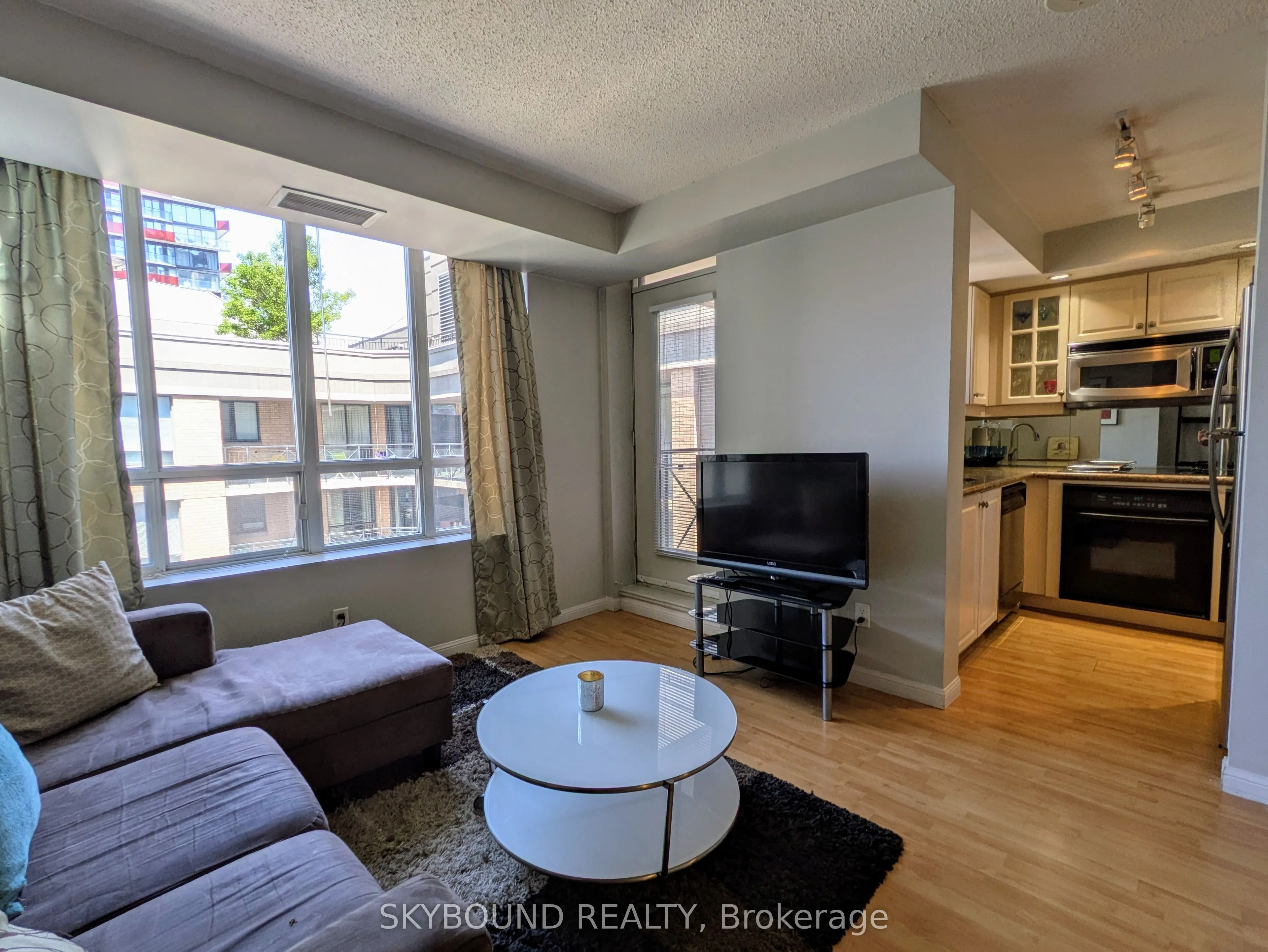 140 Simcoe Street, #PH1620