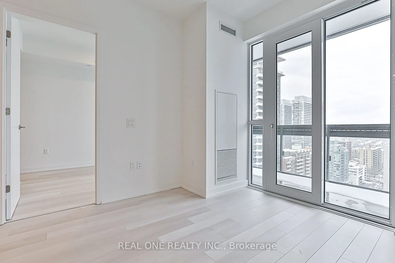 39 Roehampton Avenue E, #1710