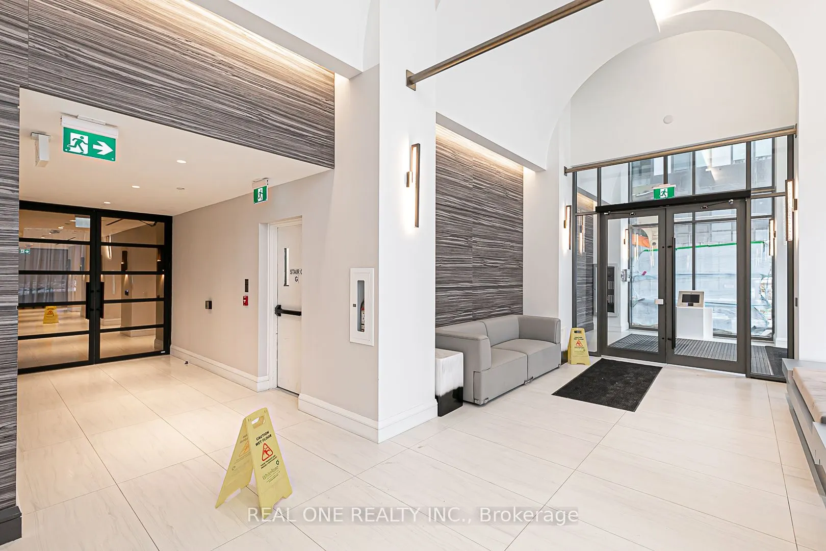 39 Roehampton Avenue E, #1710