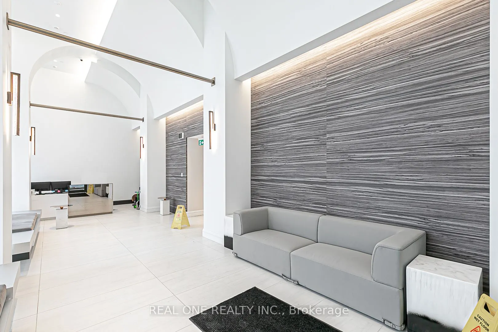 39 Roehampton Avenue E, #1710
