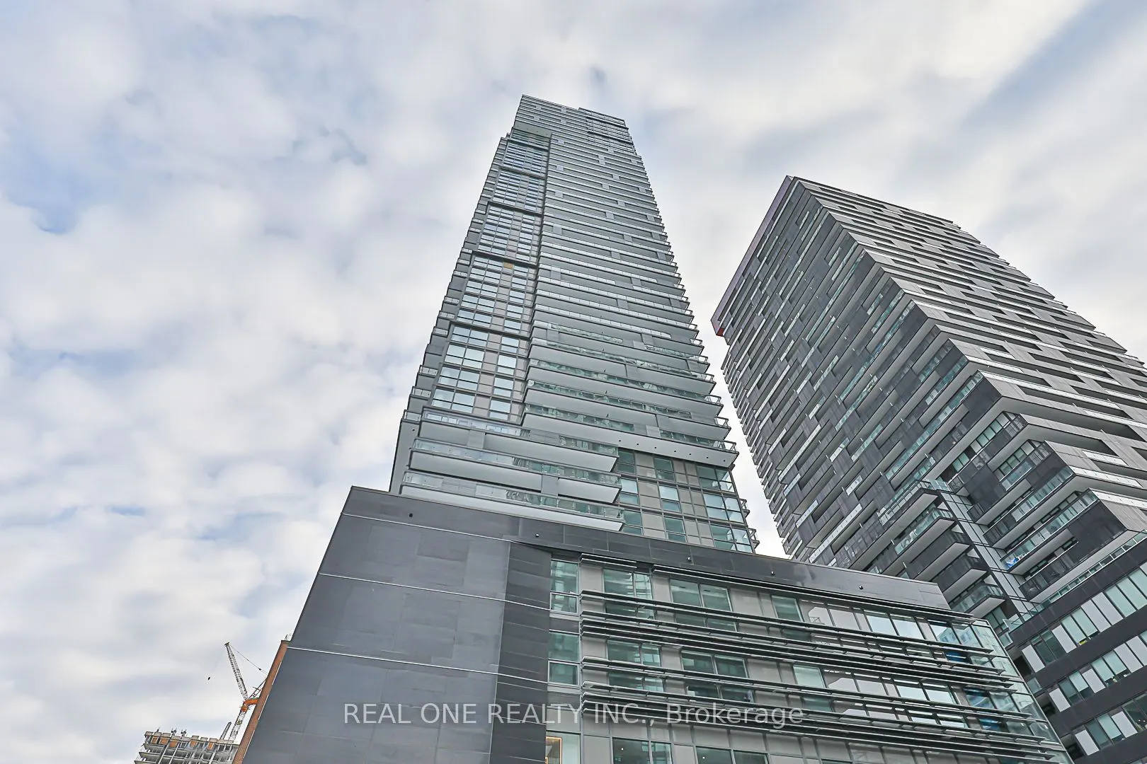 39 Roehampton Avenue E, #1710