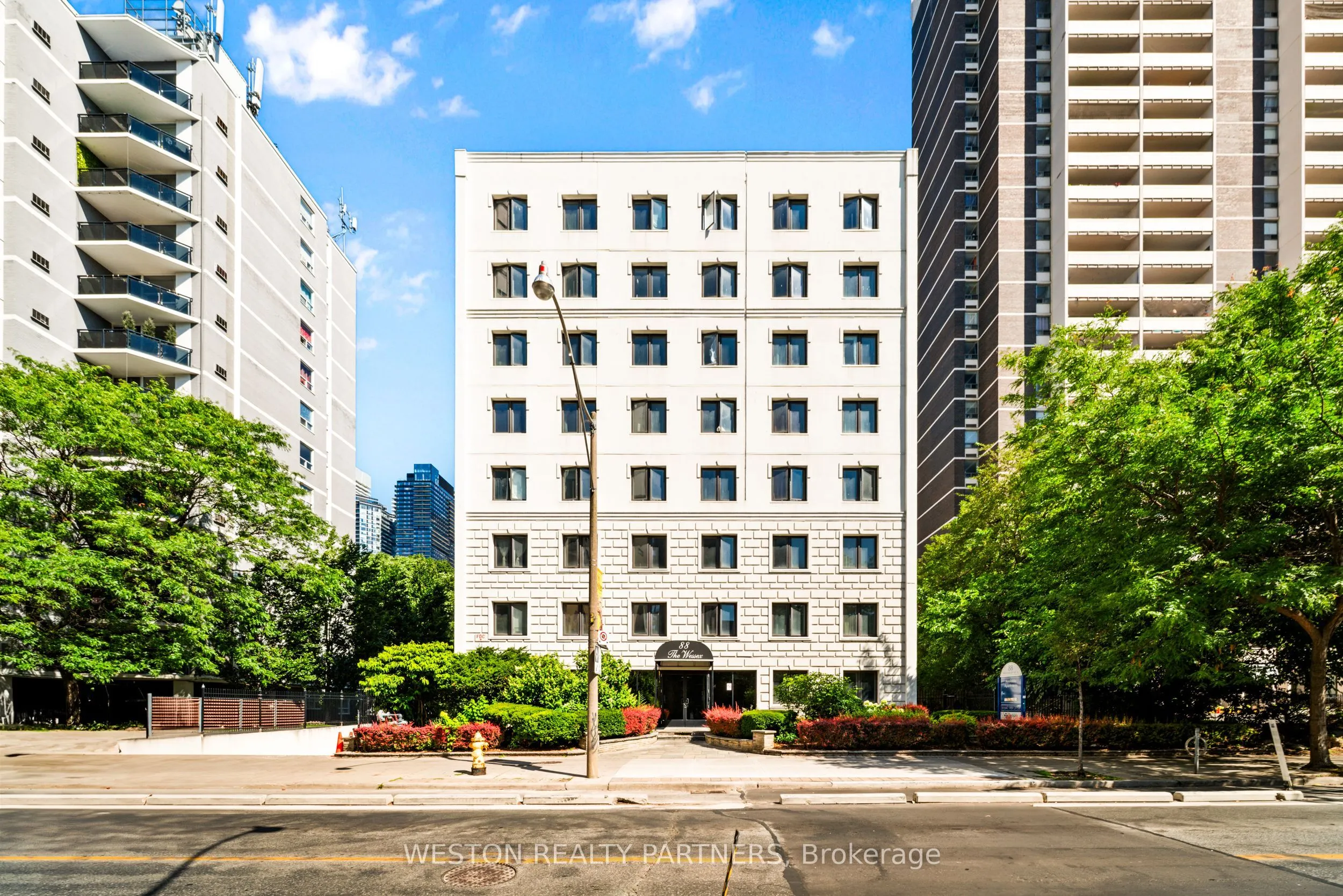 88 Wellesley Street E, #502