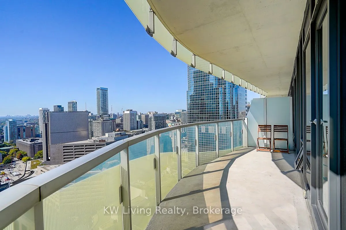 197 Yonge Street, #2809
