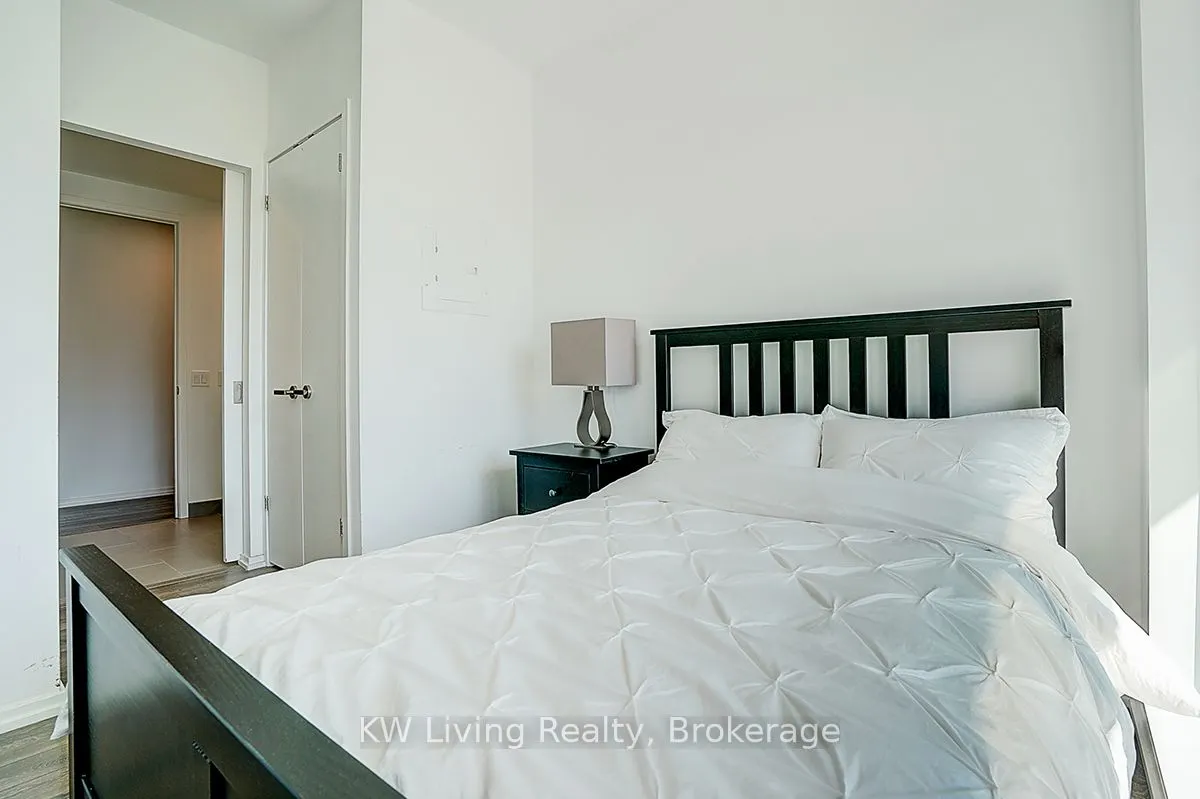 197 Yonge Street, #2809