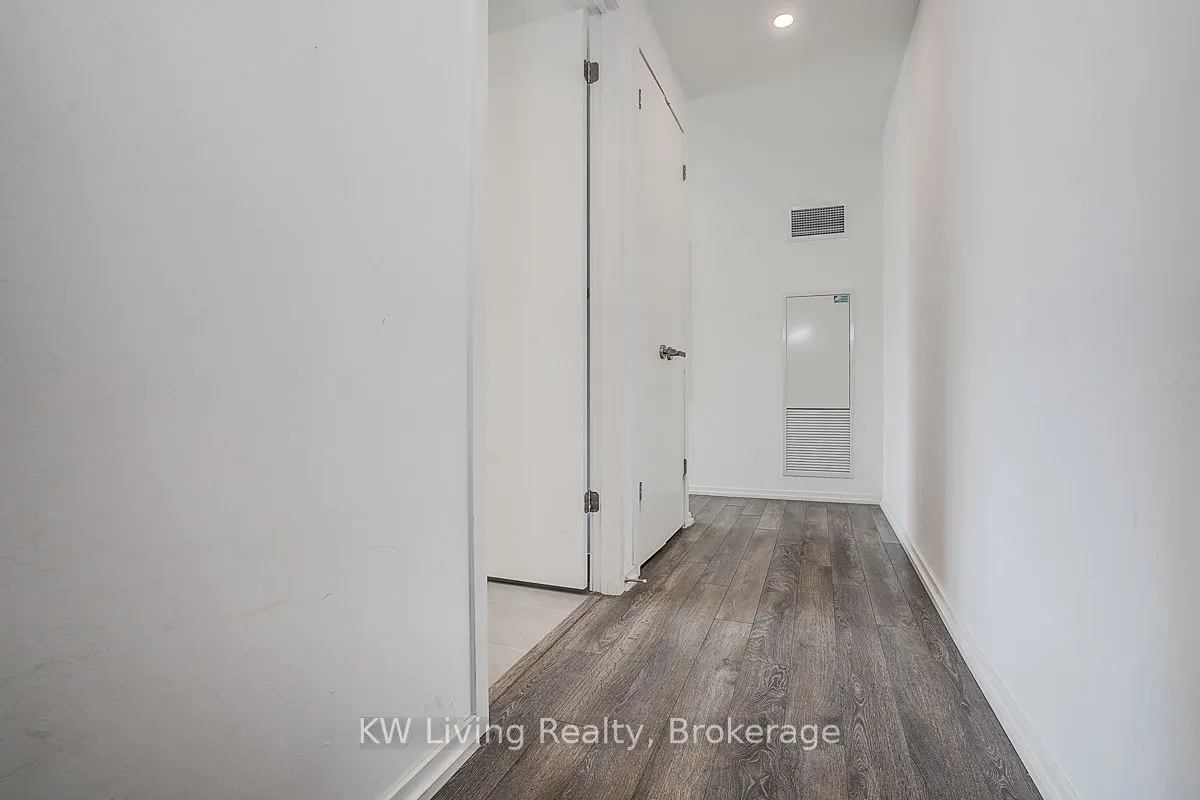 197 Yonge Street, #2809