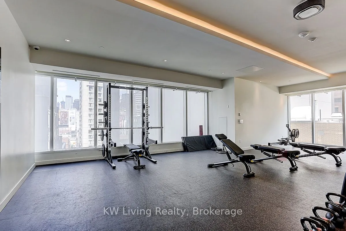197 Yonge Street, #2809