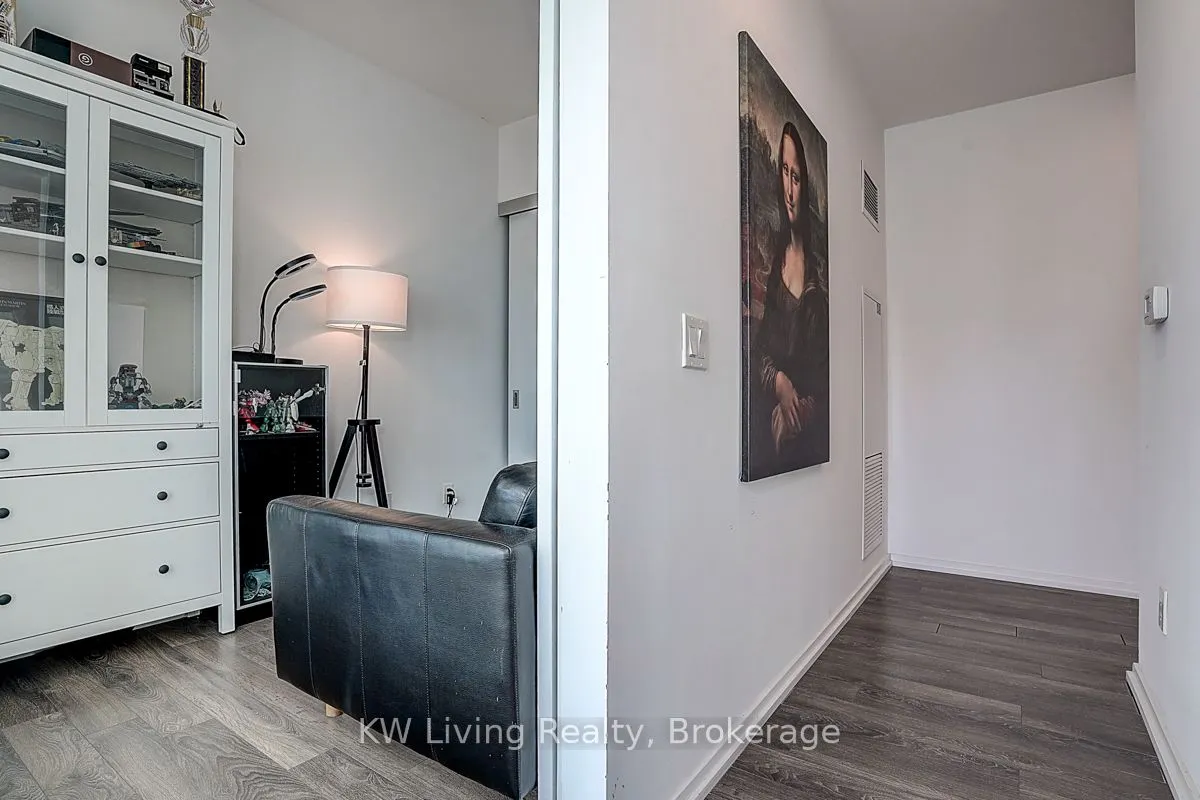 197 Yonge Street, #2809