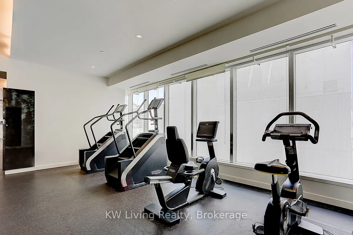 197 Yonge Street, #2809