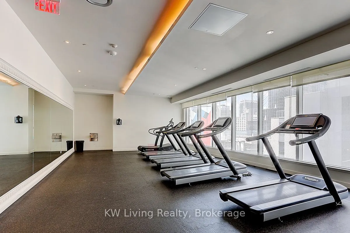 197 Yonge Street, #2809