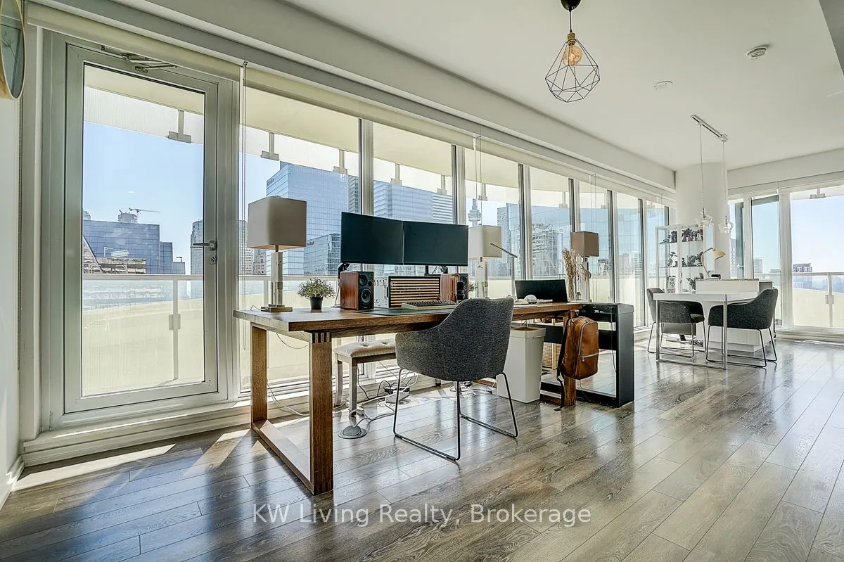 197 Yonge Street, #2809