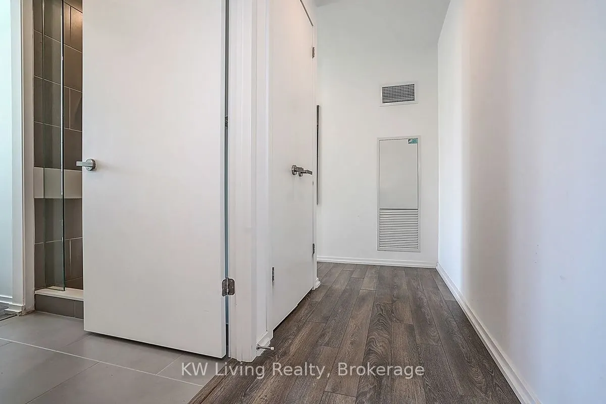 197 Yonge Street, #2809