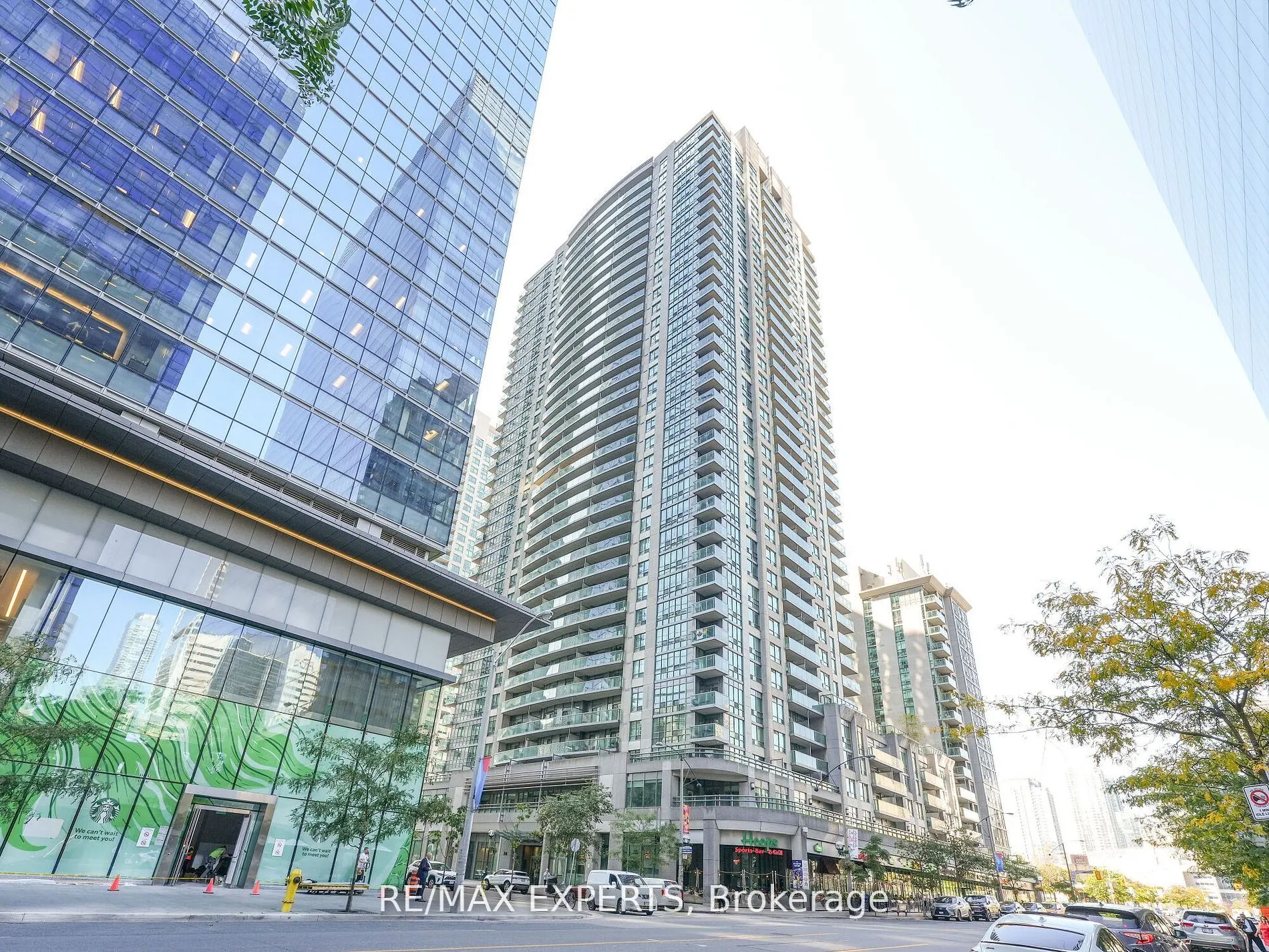 30 Grand Trunk Crescent, #812