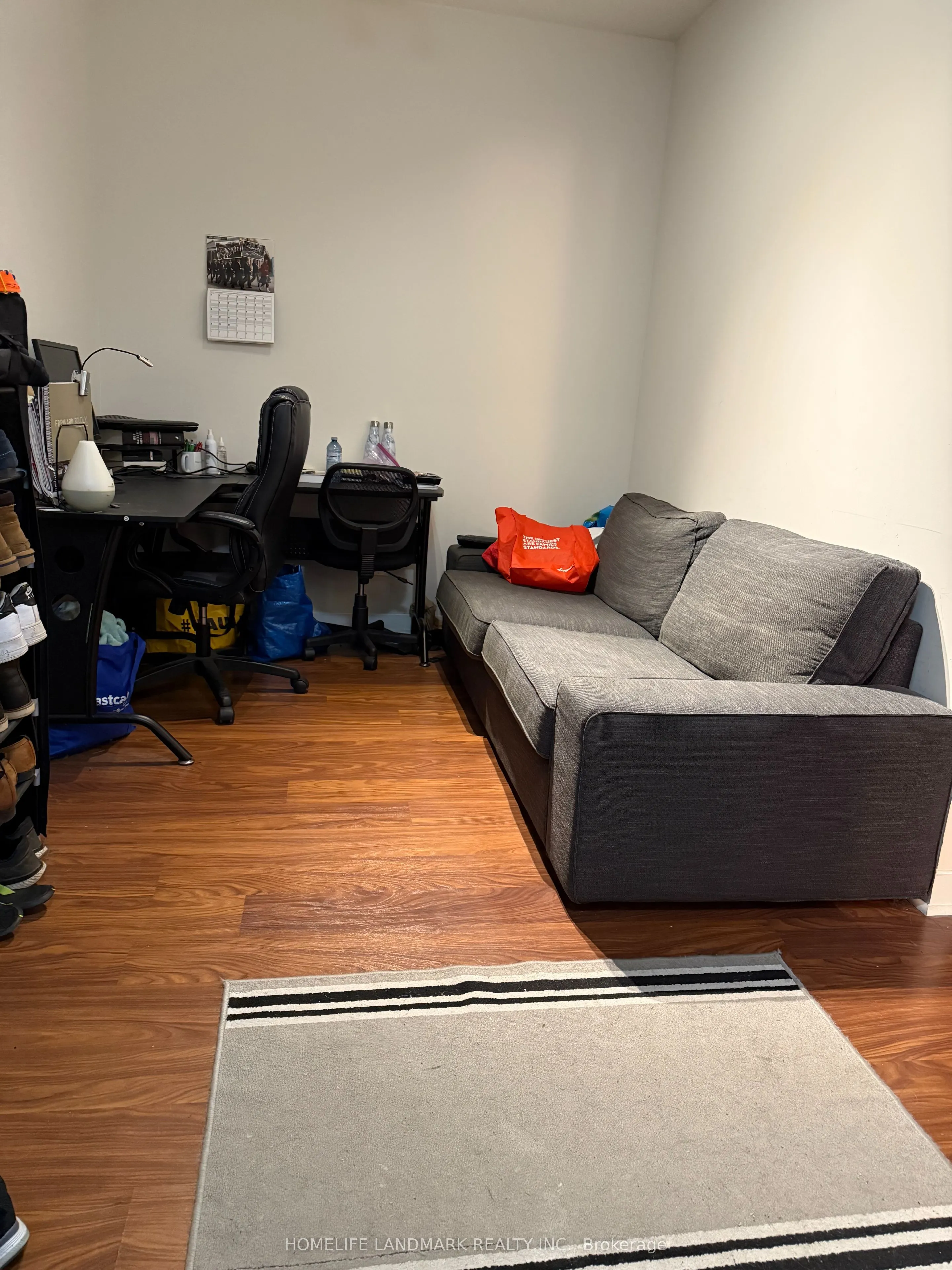 33 Bay Street, #301