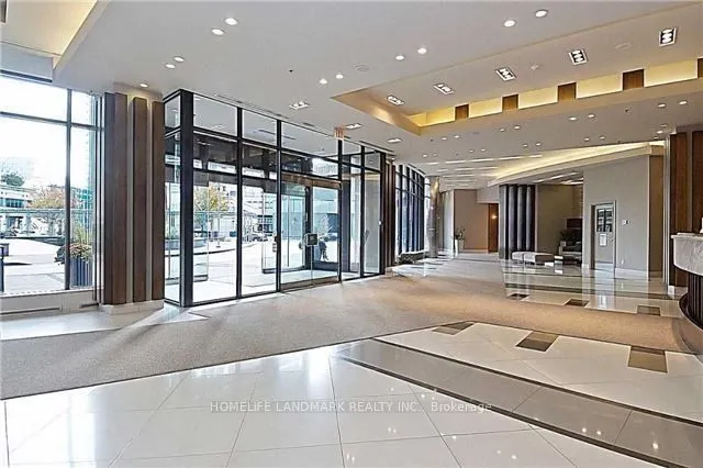 33 Bay Street, #301
