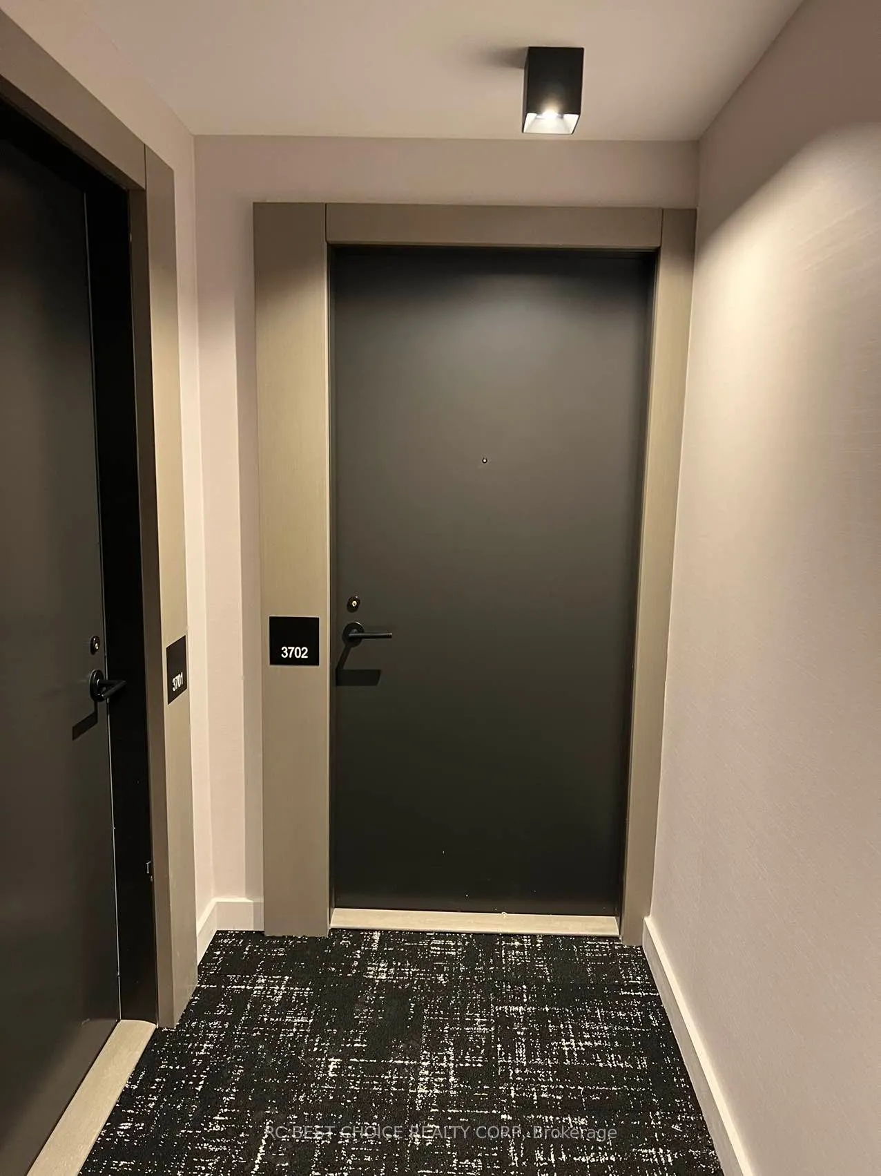 108 Peter Street, #3702