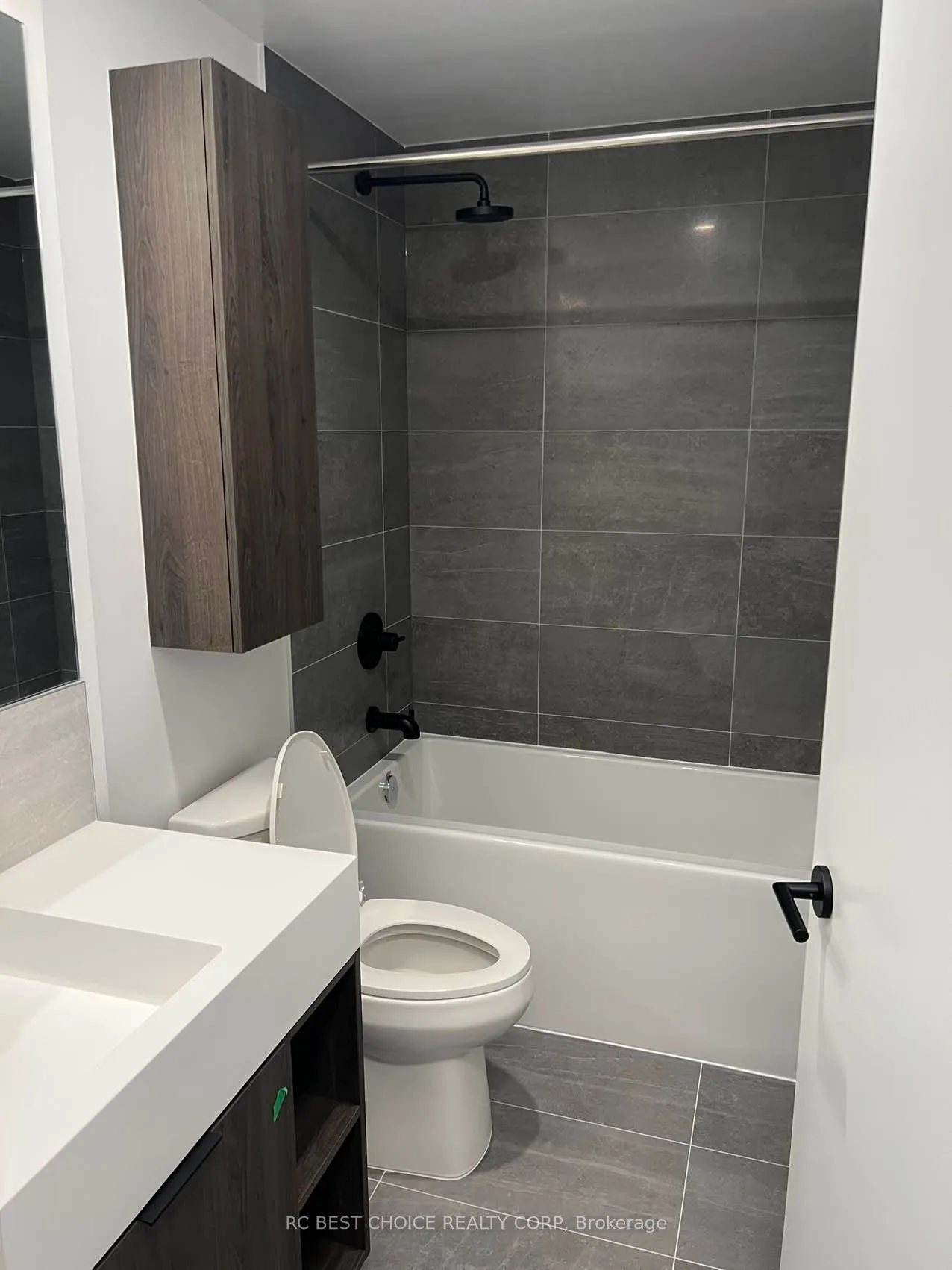 108 Peter Street, #3702