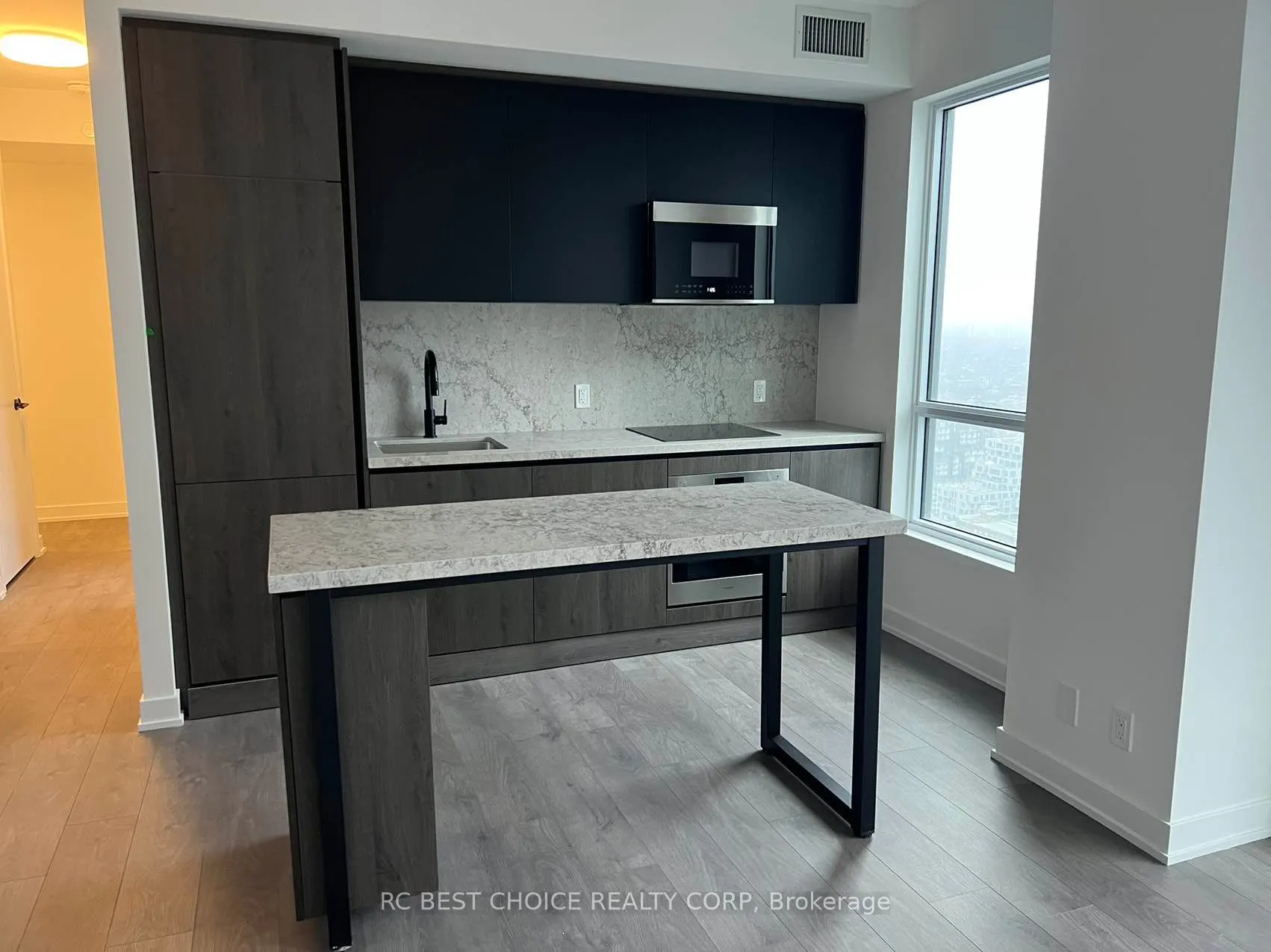 108 Peter Street, #3702