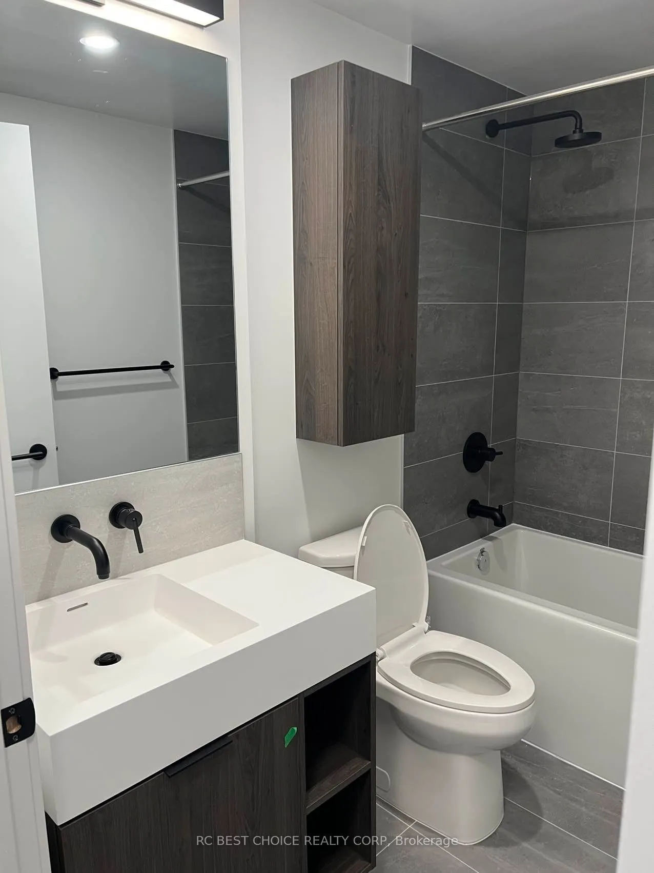 108 Peter Street, #3702