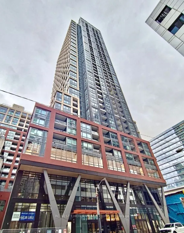 108 Peter Street, #3702
