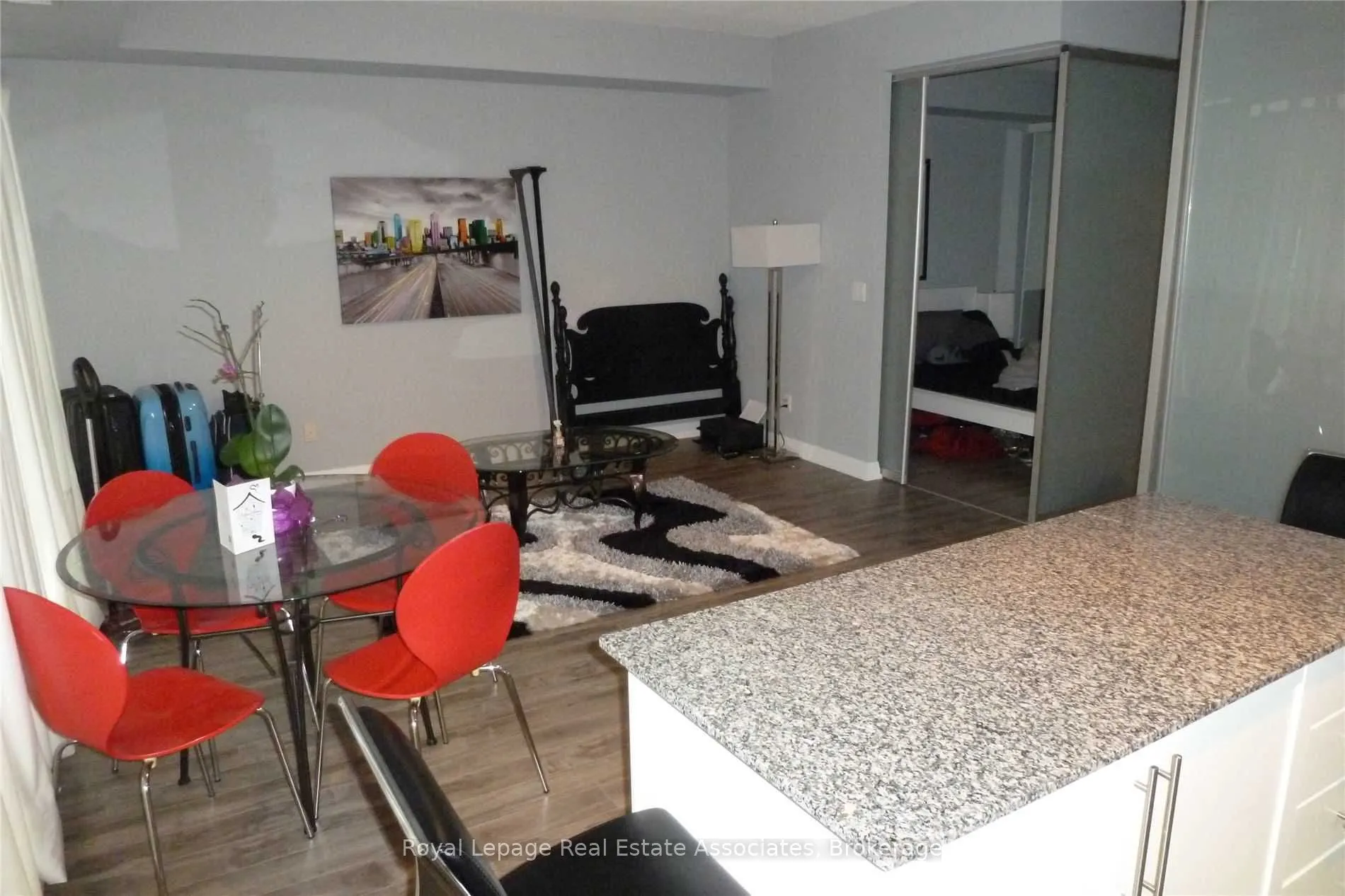 220 Victoria Street, #1206