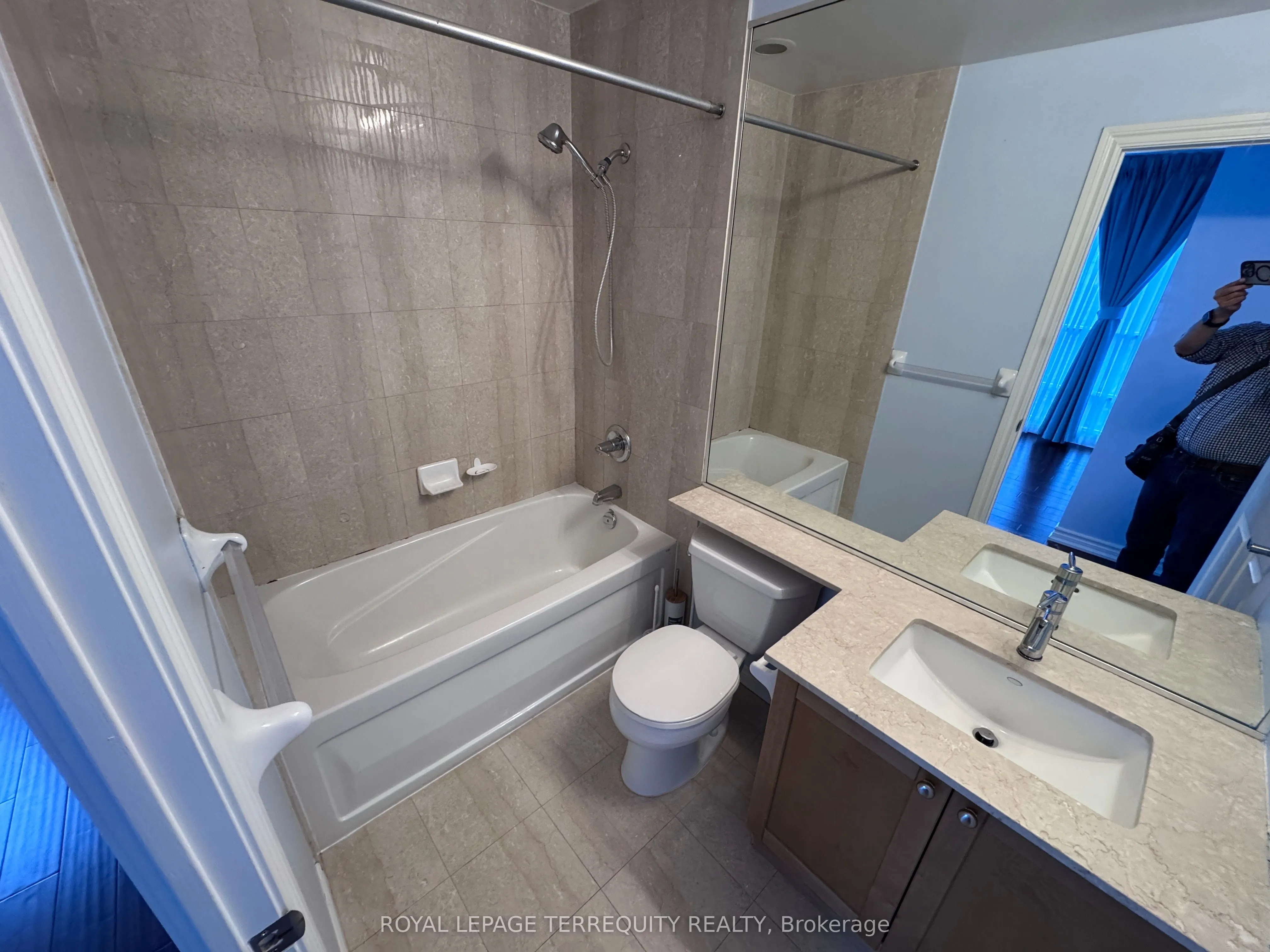 761 Bay Street, #3308
