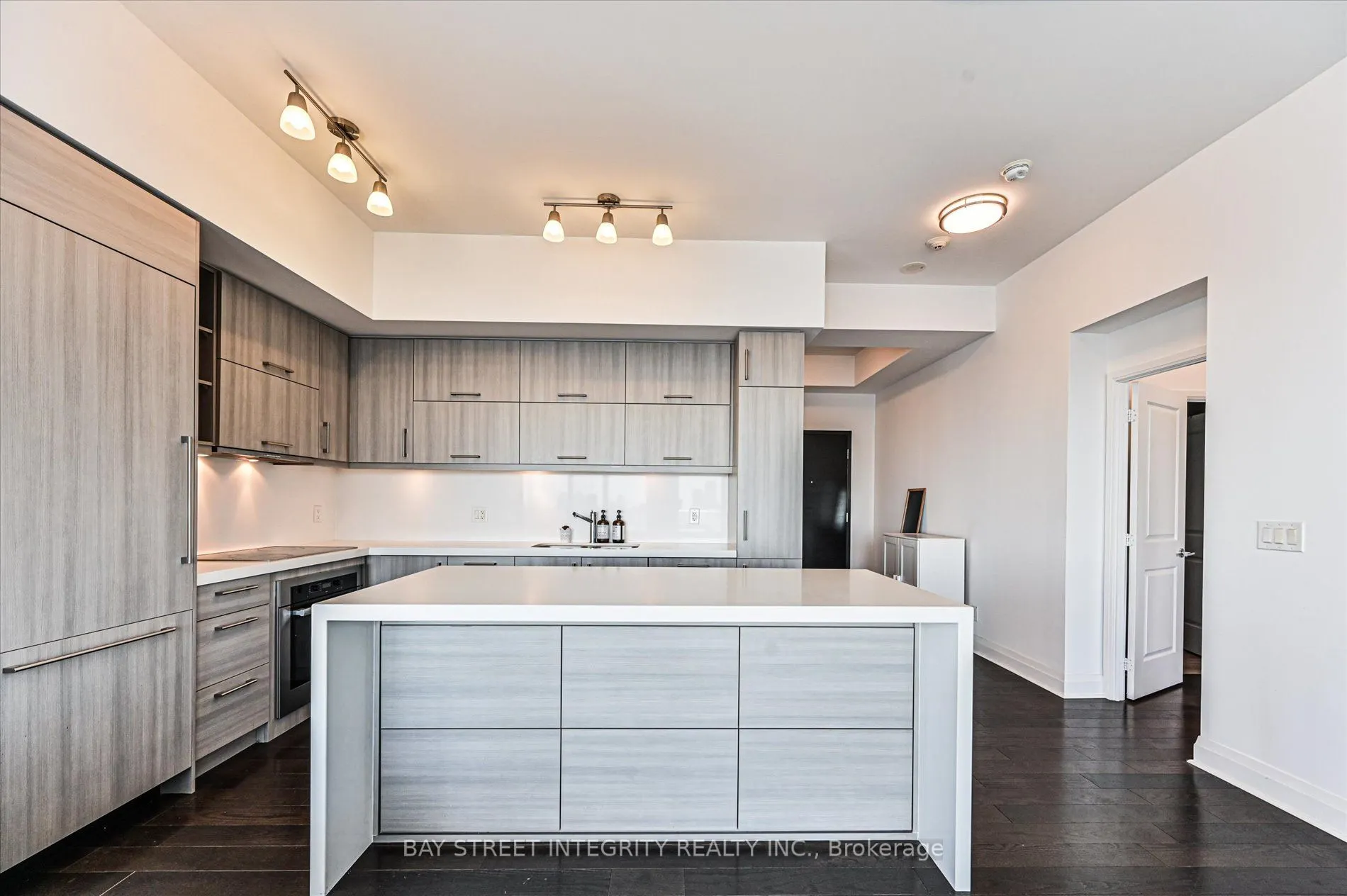 1080 Bay Street, #5302