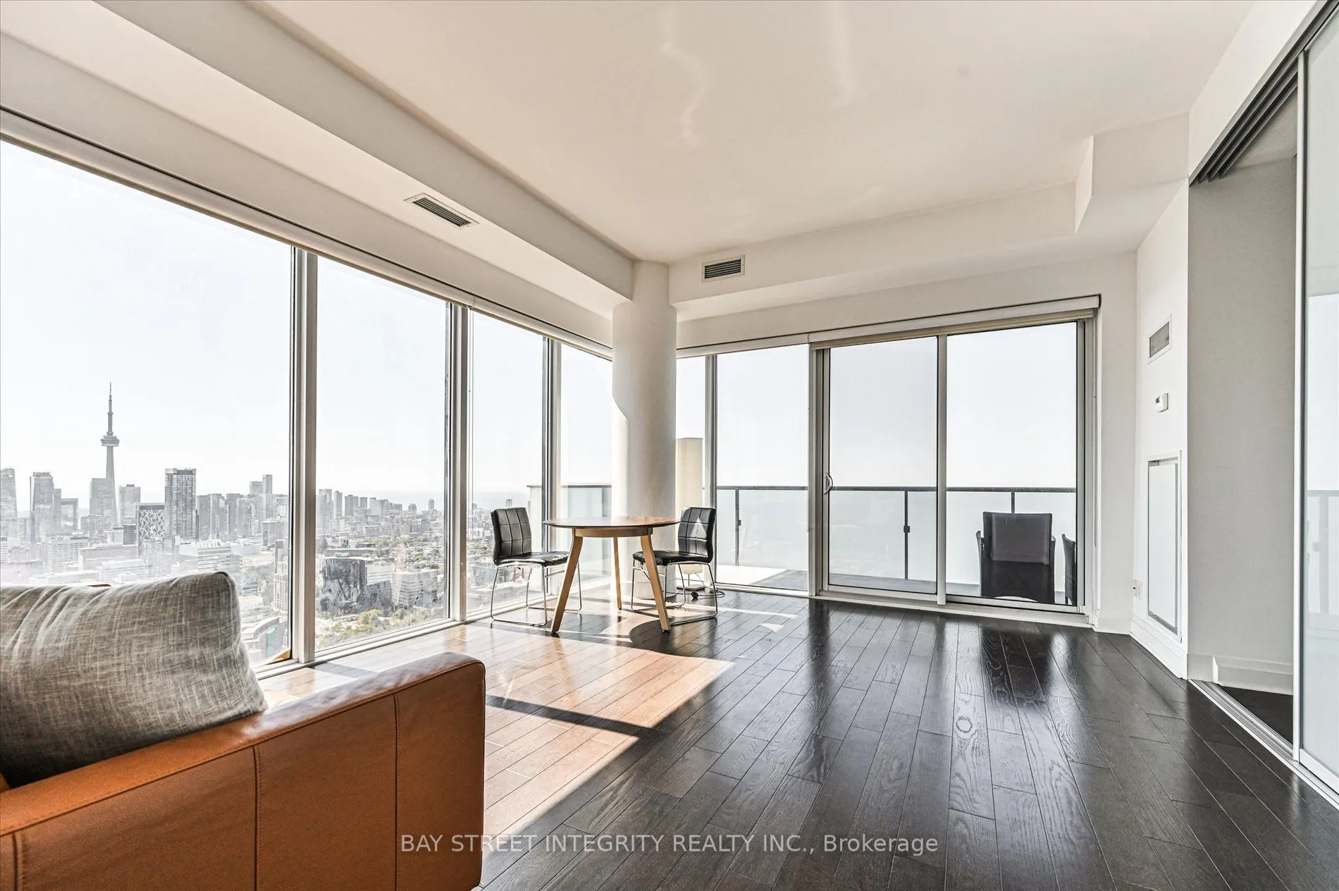 1080 Bay Street, #5302