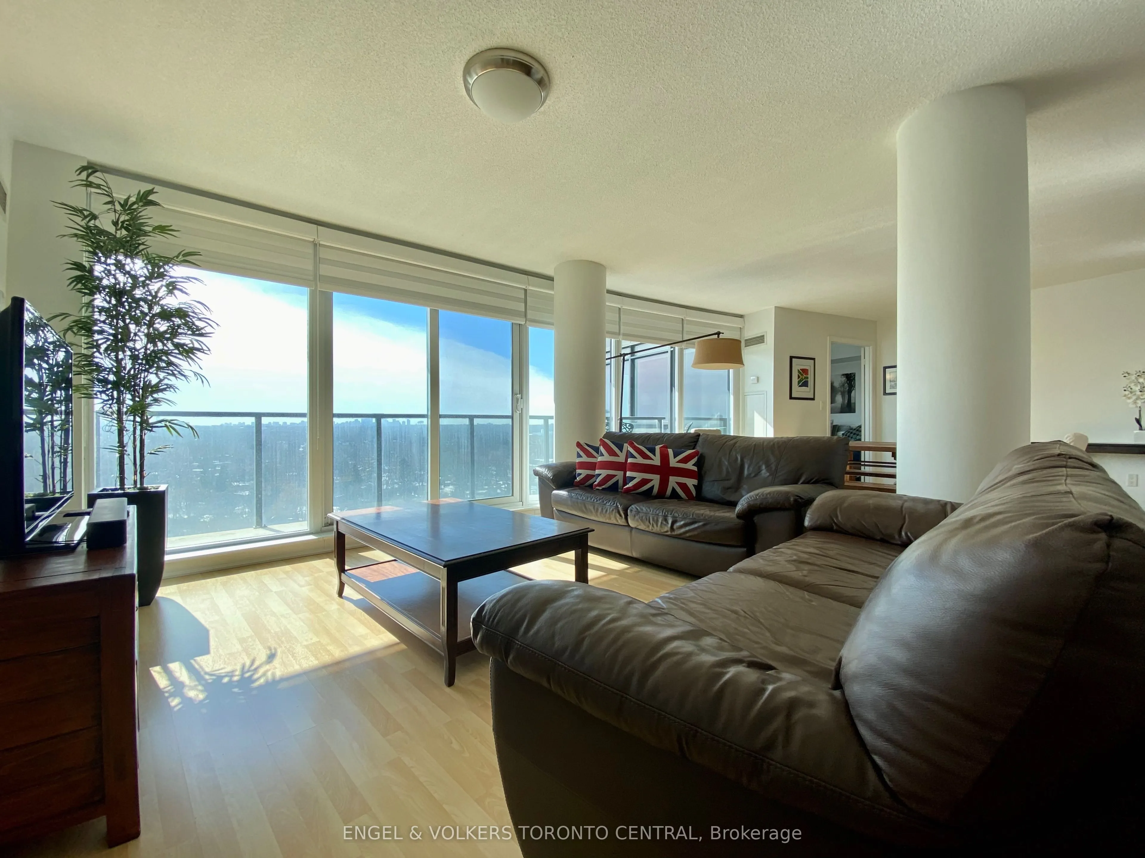 18 Valley Woods Road, #Ph105