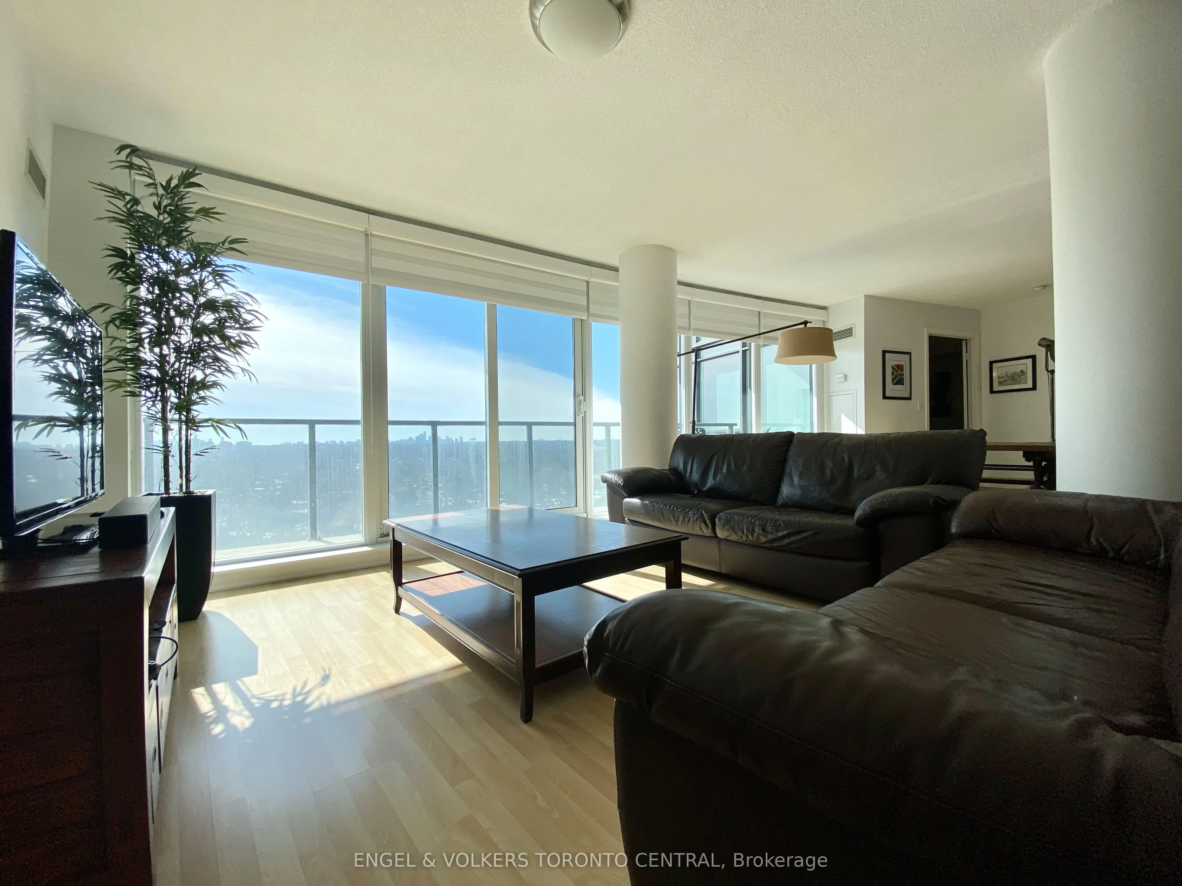 18 Valley Woods Road, #Ph105