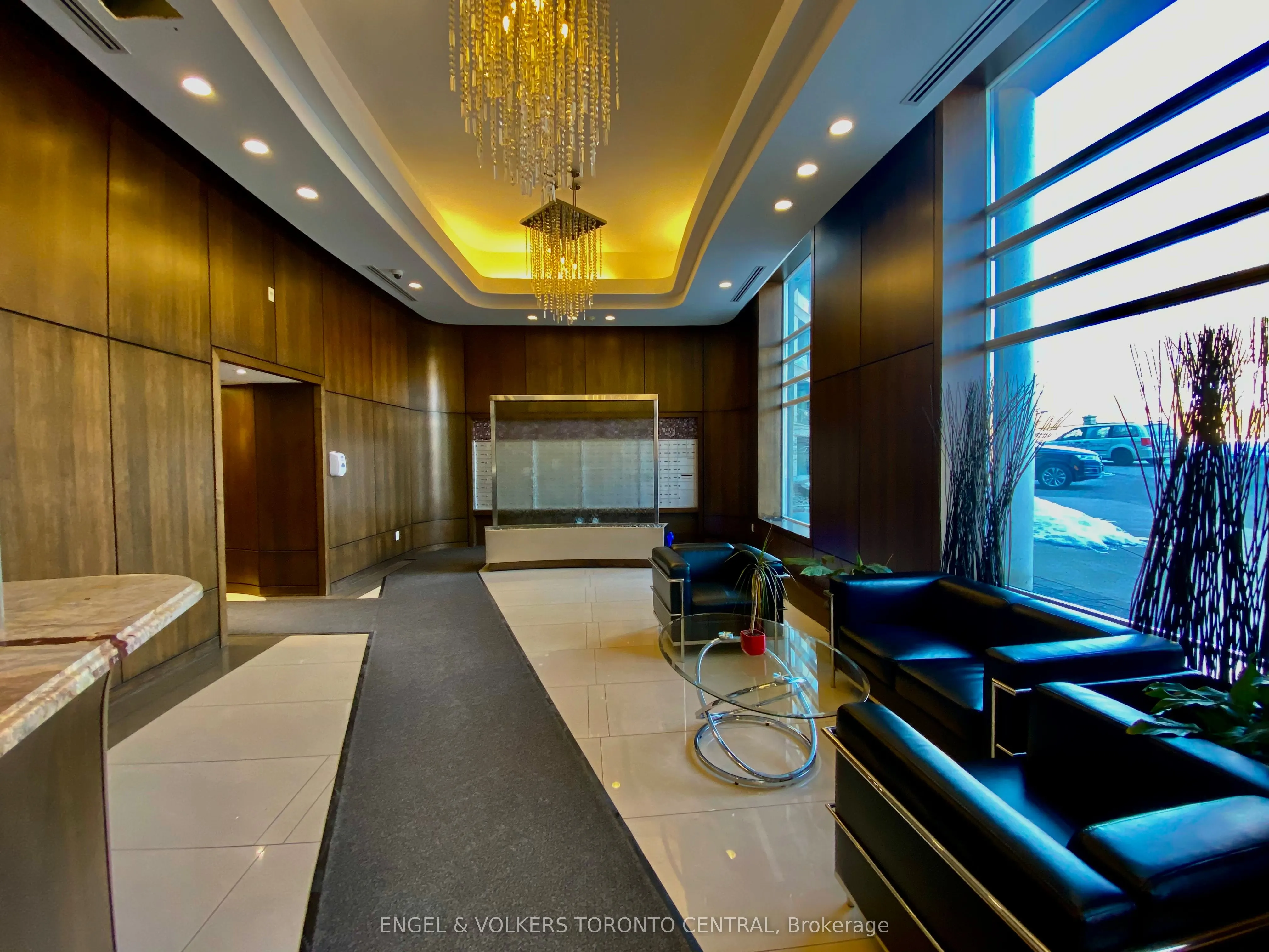 18 Valley Woods Road, #Ph105