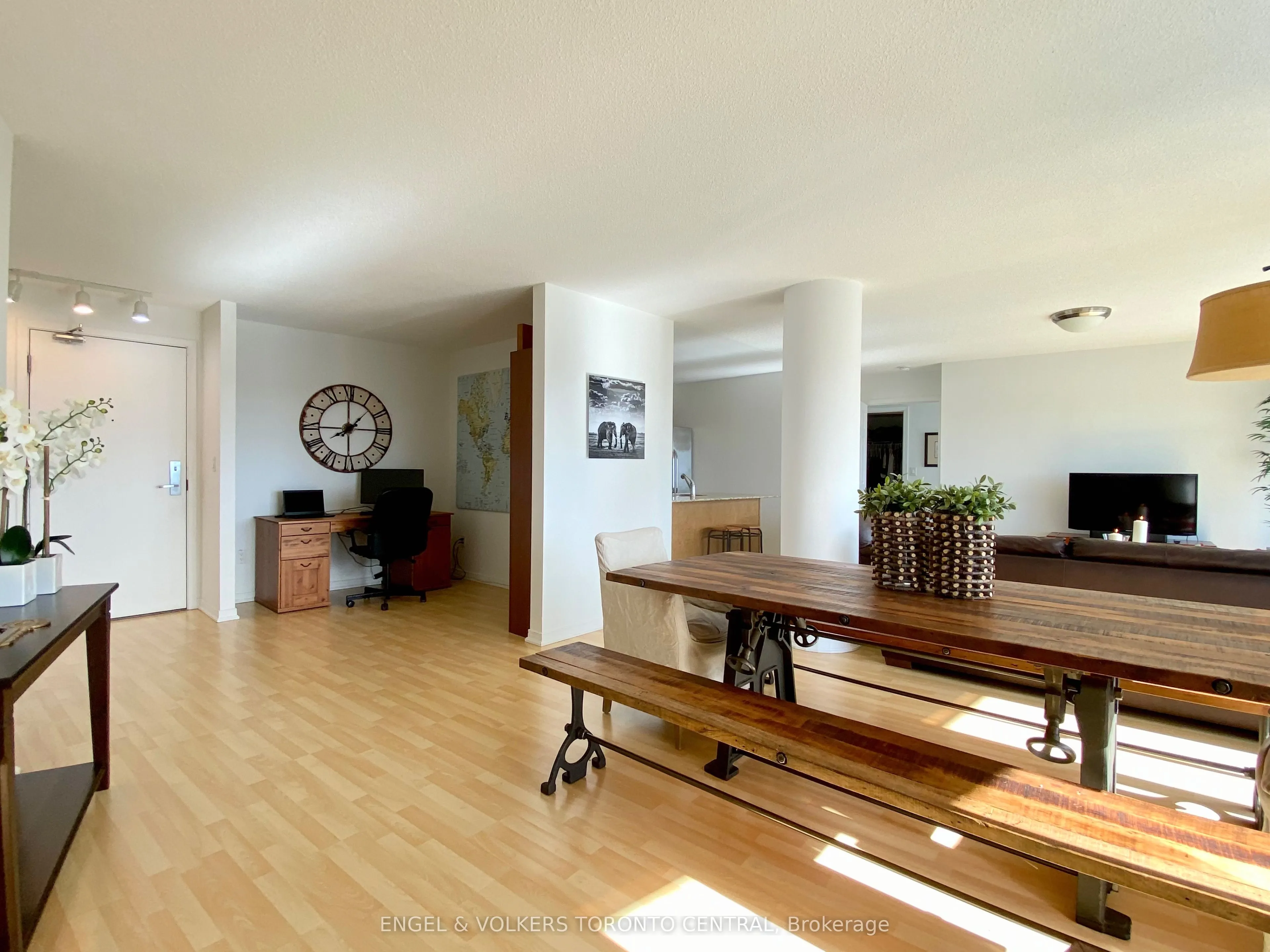 18 Valley Woods Road, #Ph105