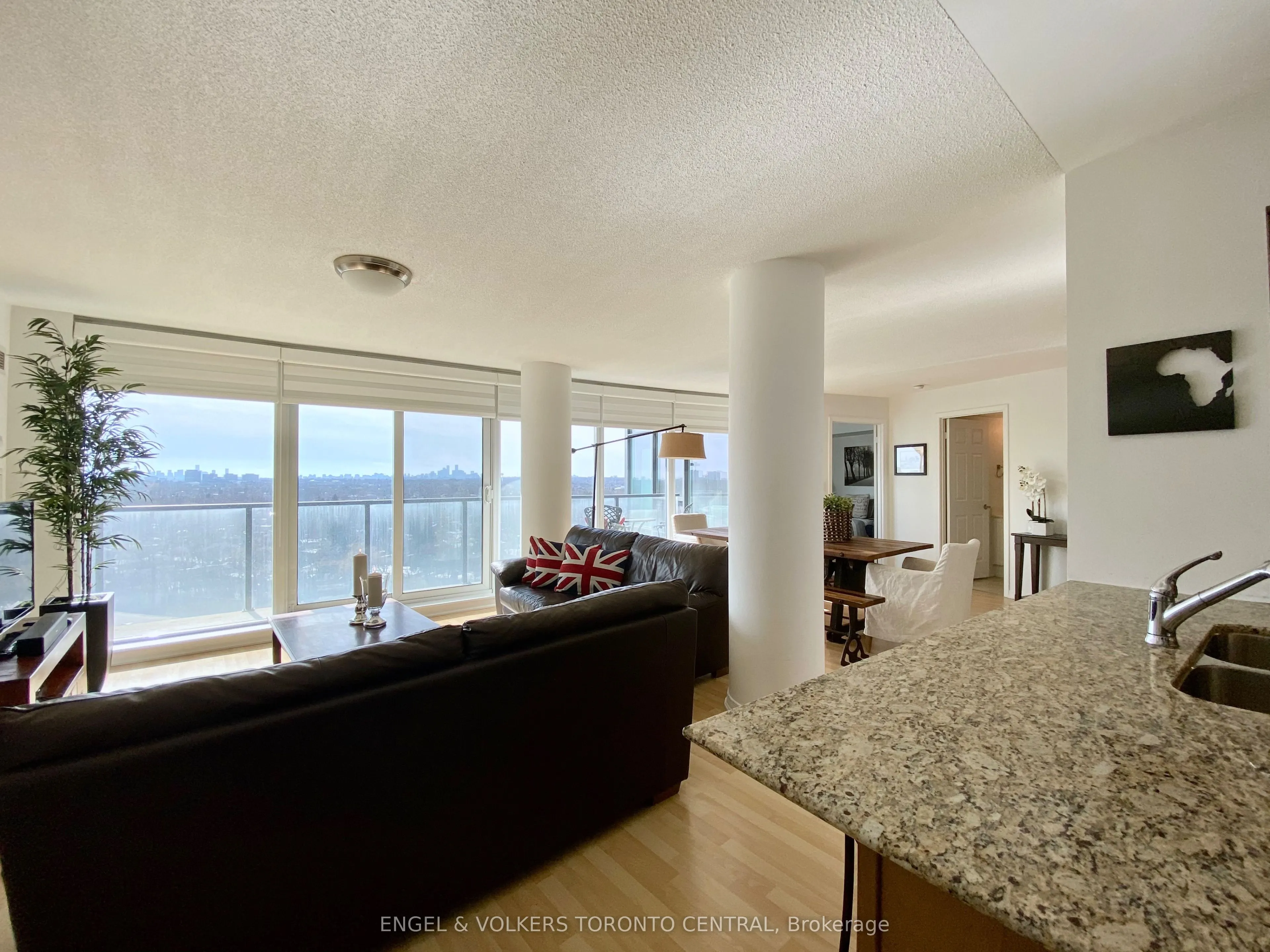18 Valley Woods Road, #Ph105