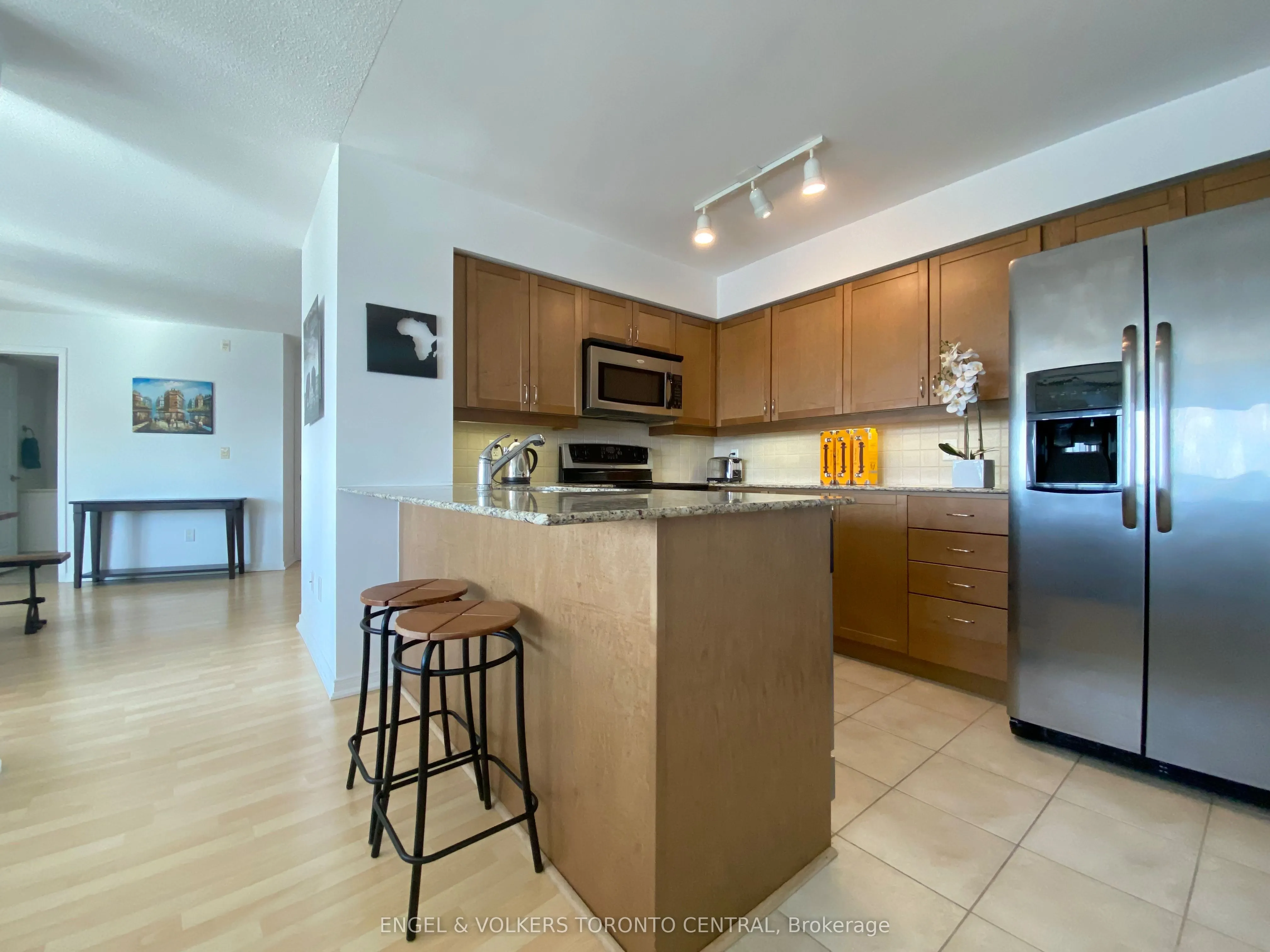 18 Valley Woods Road, #Ph105