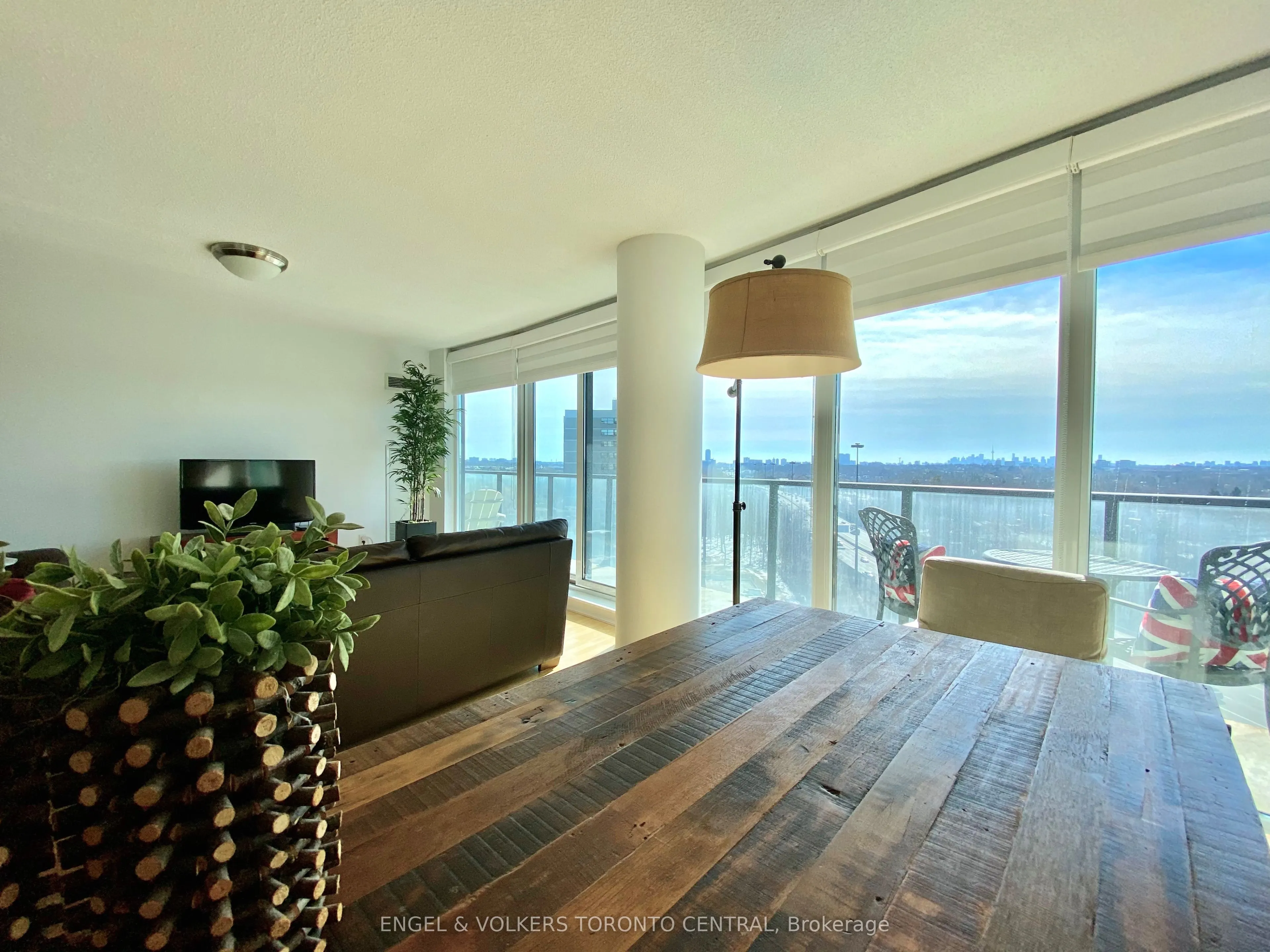 18 Valley Woods Road, #Ph105