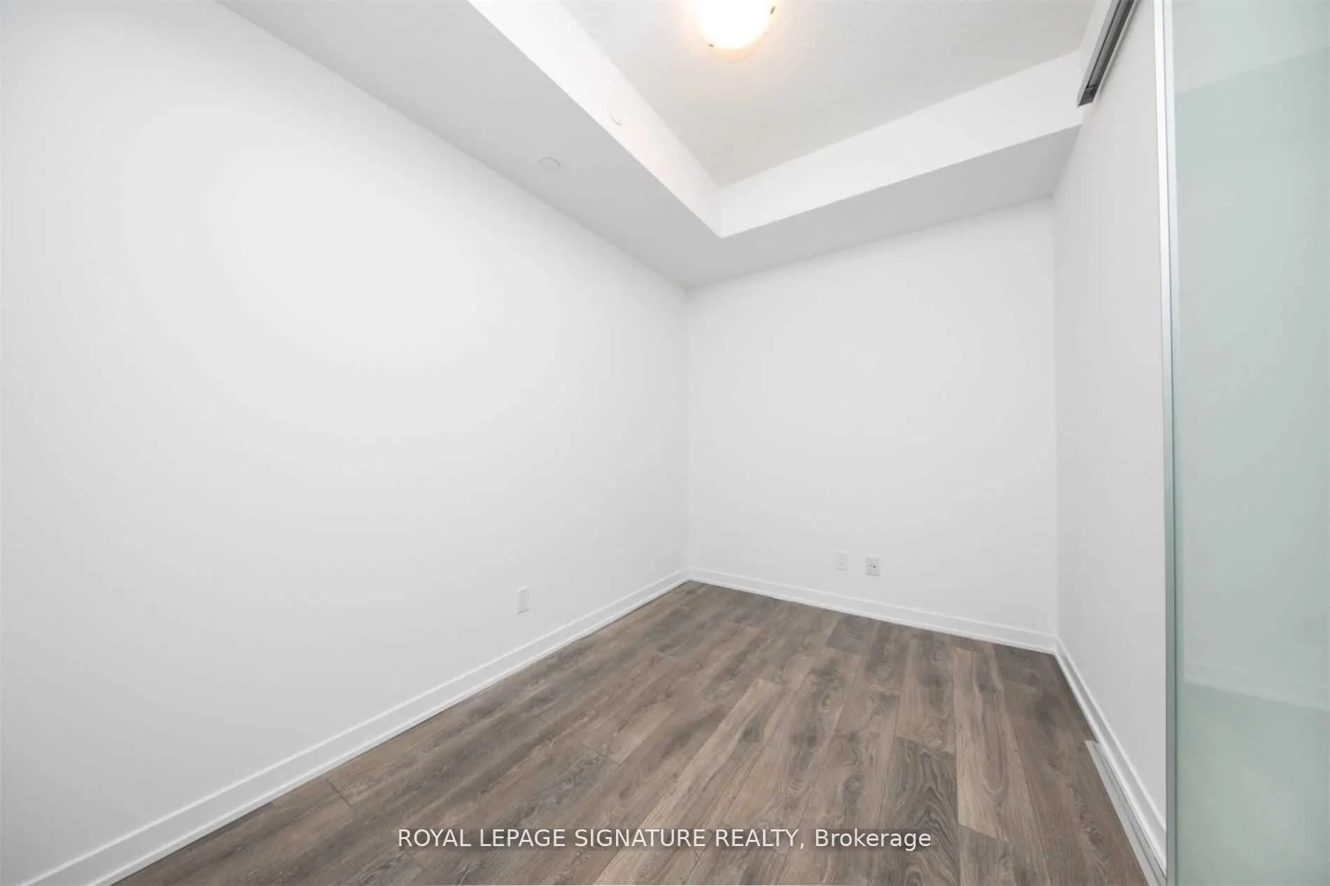 87 Peter Street, #3710