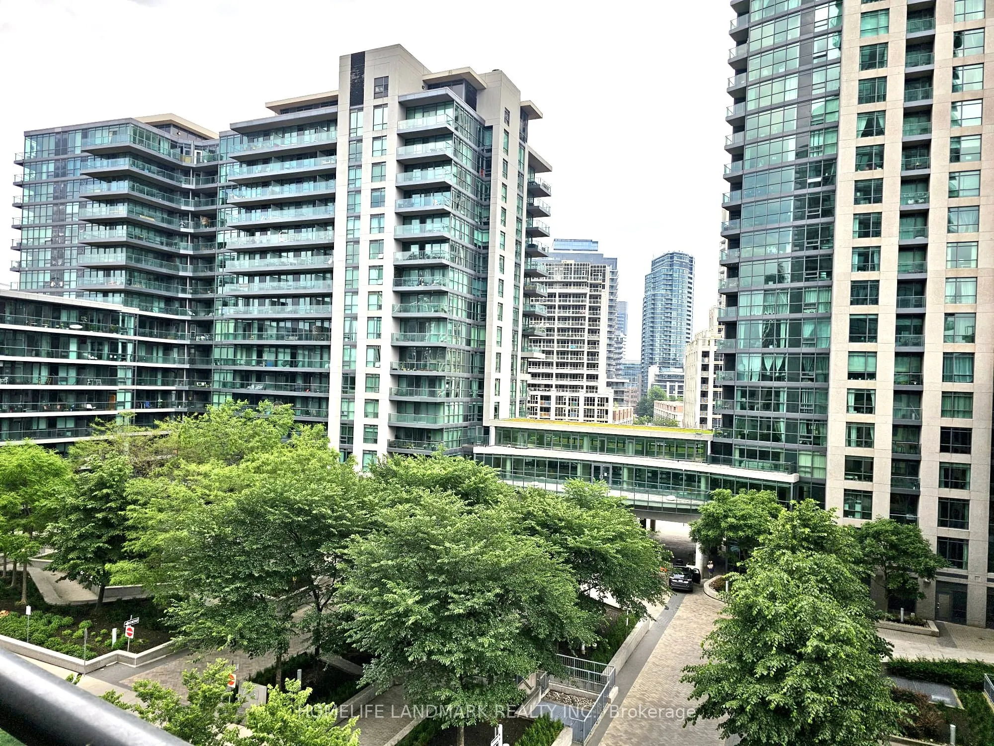 219 Fort York Boulevard, #606