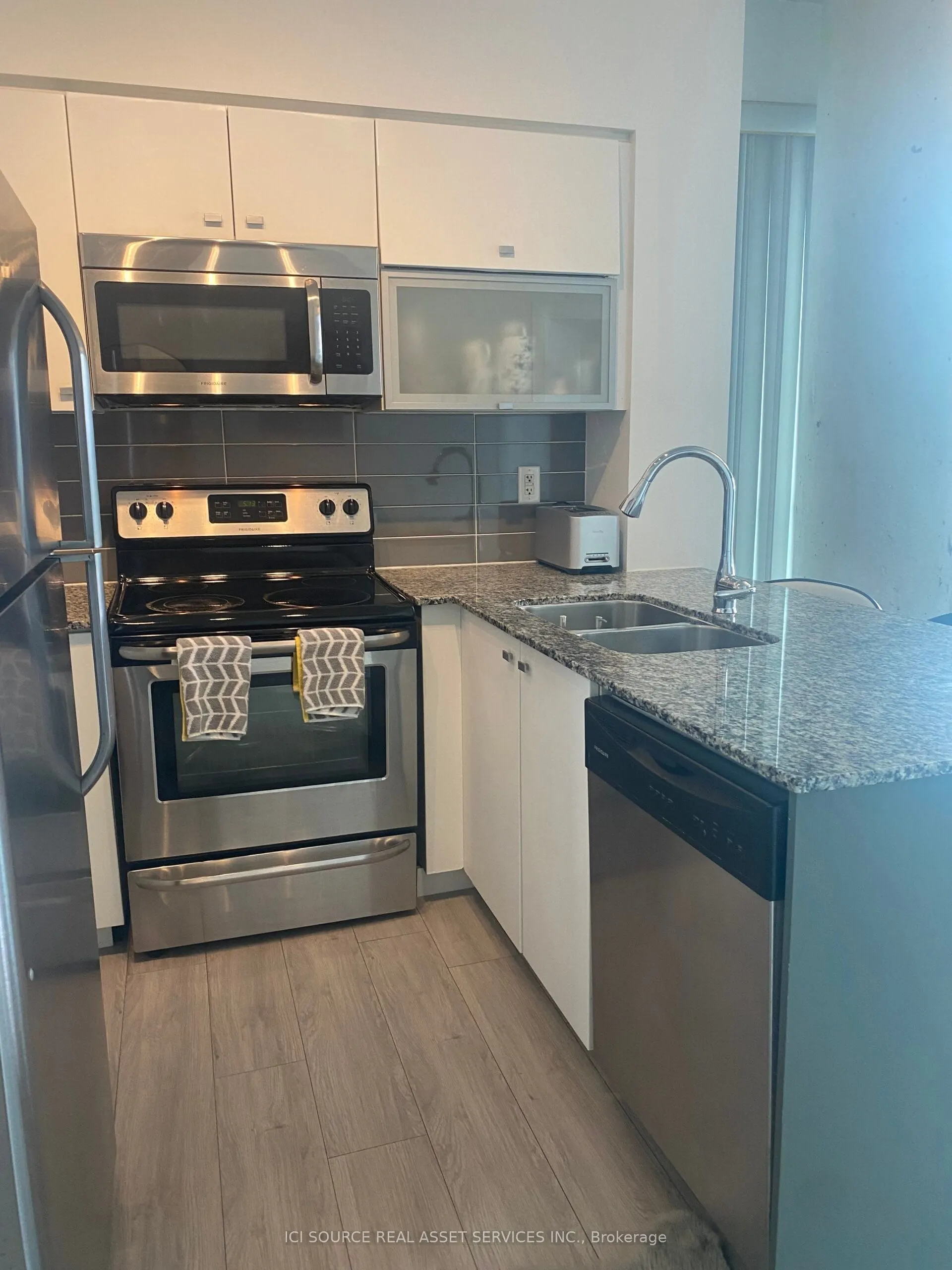 150 East Liberty Street, #2105