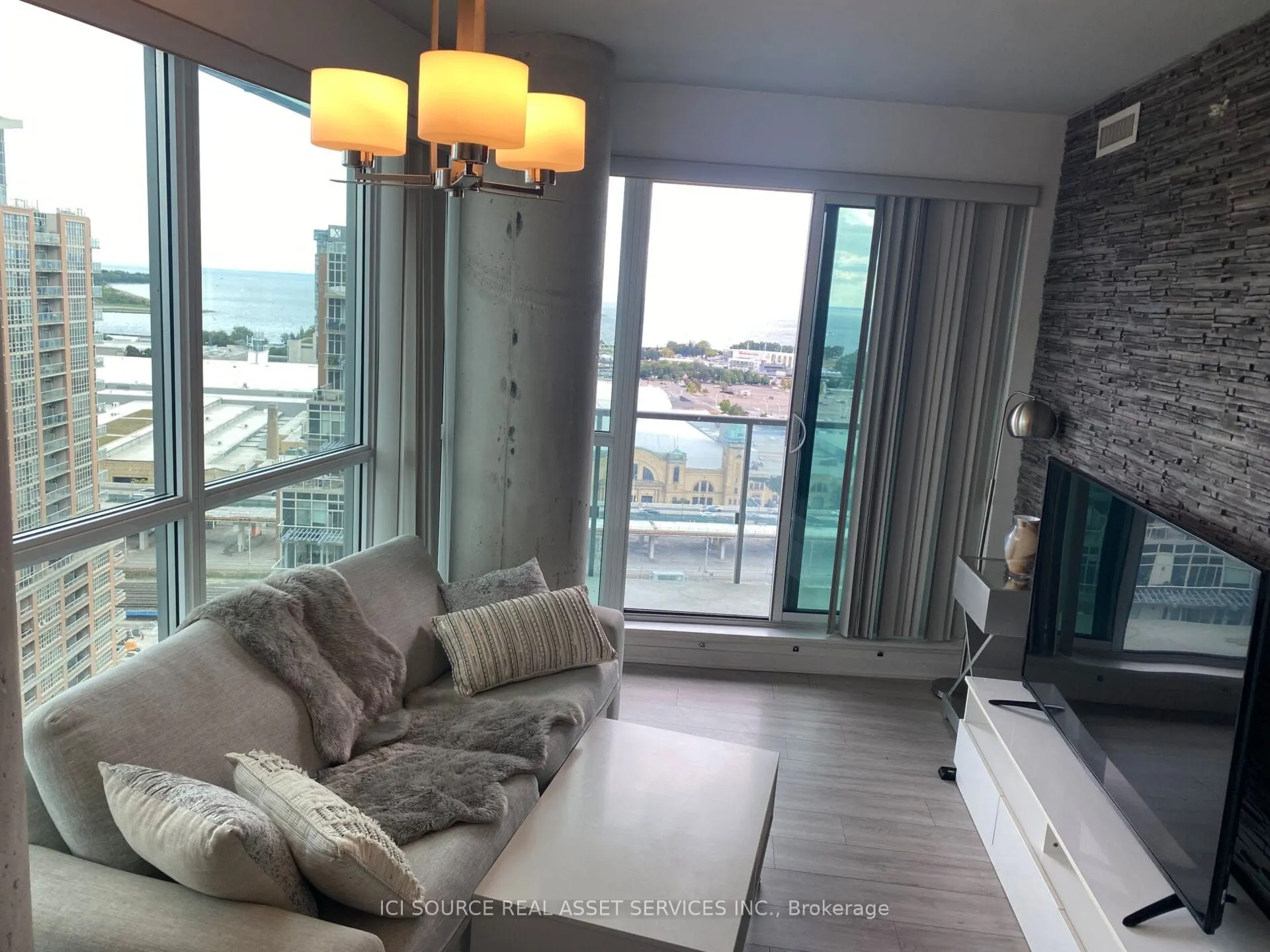 150 East Liberty Street, #2105